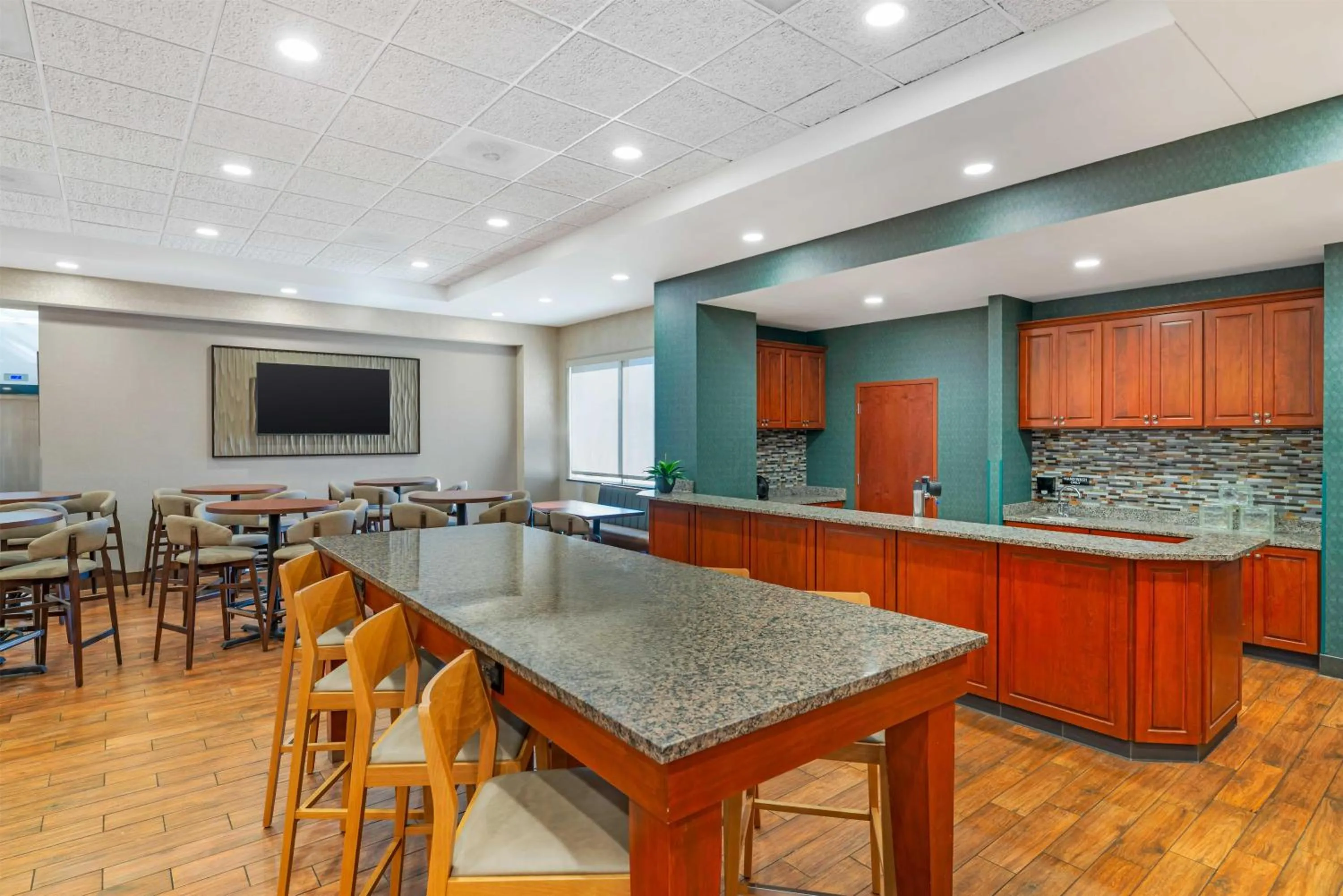 Breakfast in Drury Plaza Hotel St Louis Brentwood