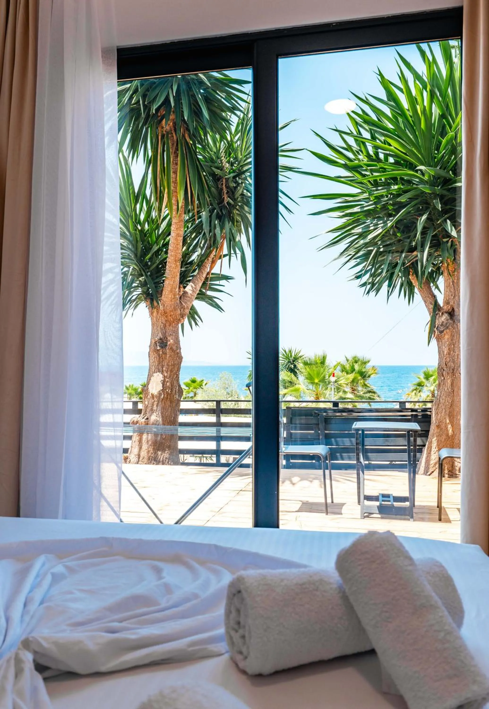 Patio, Bed in Sunset Aparthotel