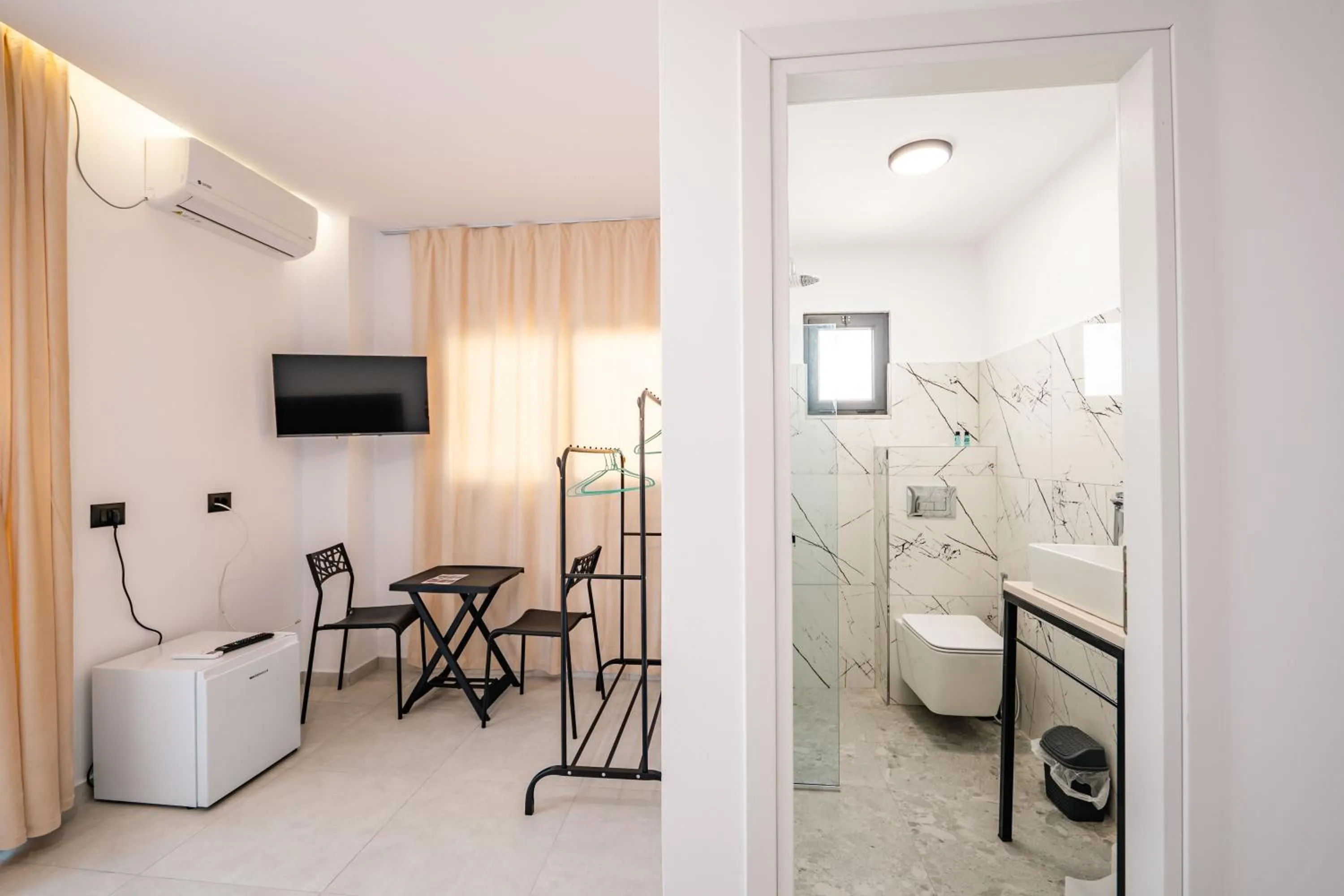 Toilet in Sunset Aparthotel