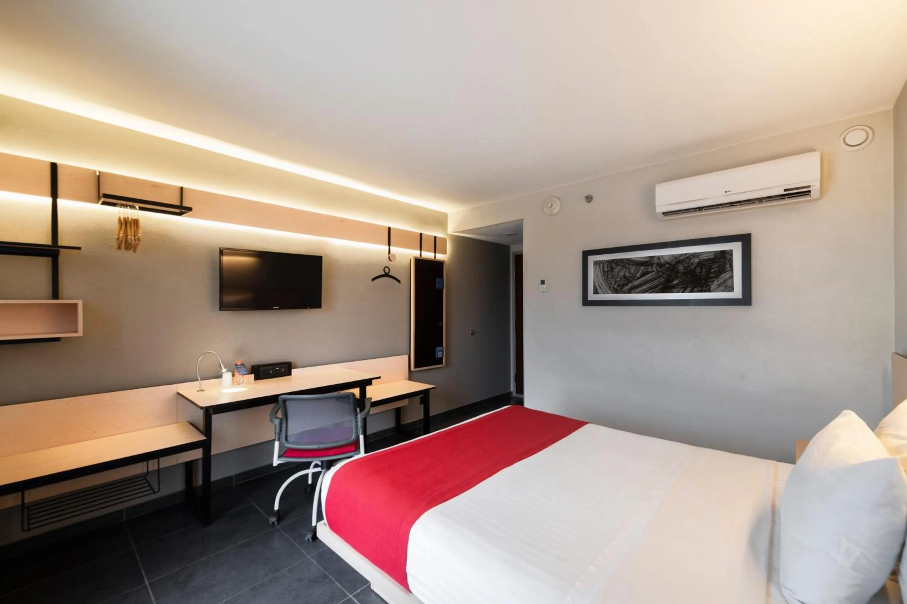 Bedroom, Bed in City Express by Marriott Paraiso