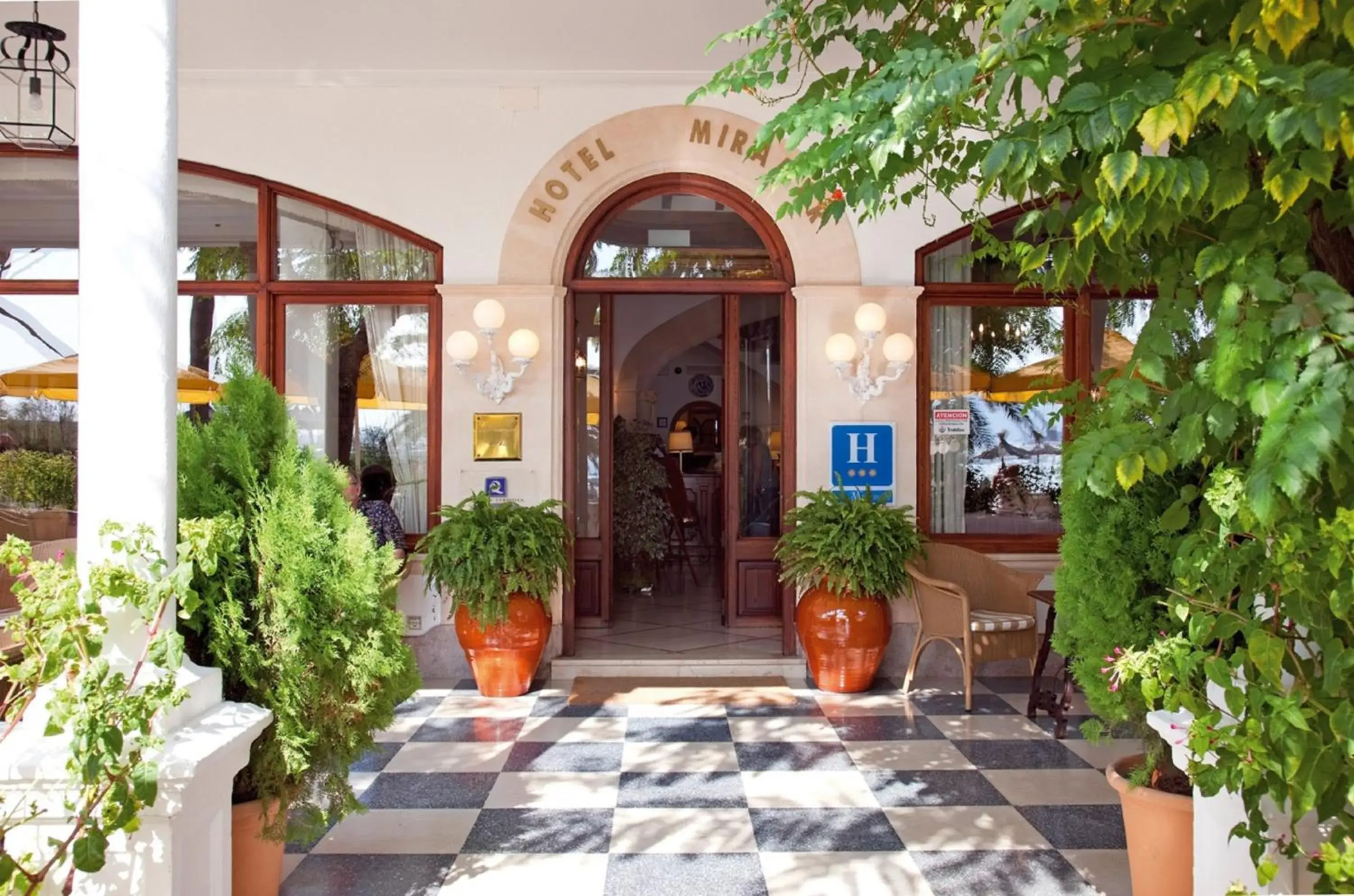 Facade/entrance in Hotel Miramar Mallorca Facade/entrance in Hotel Miramar Mallorca