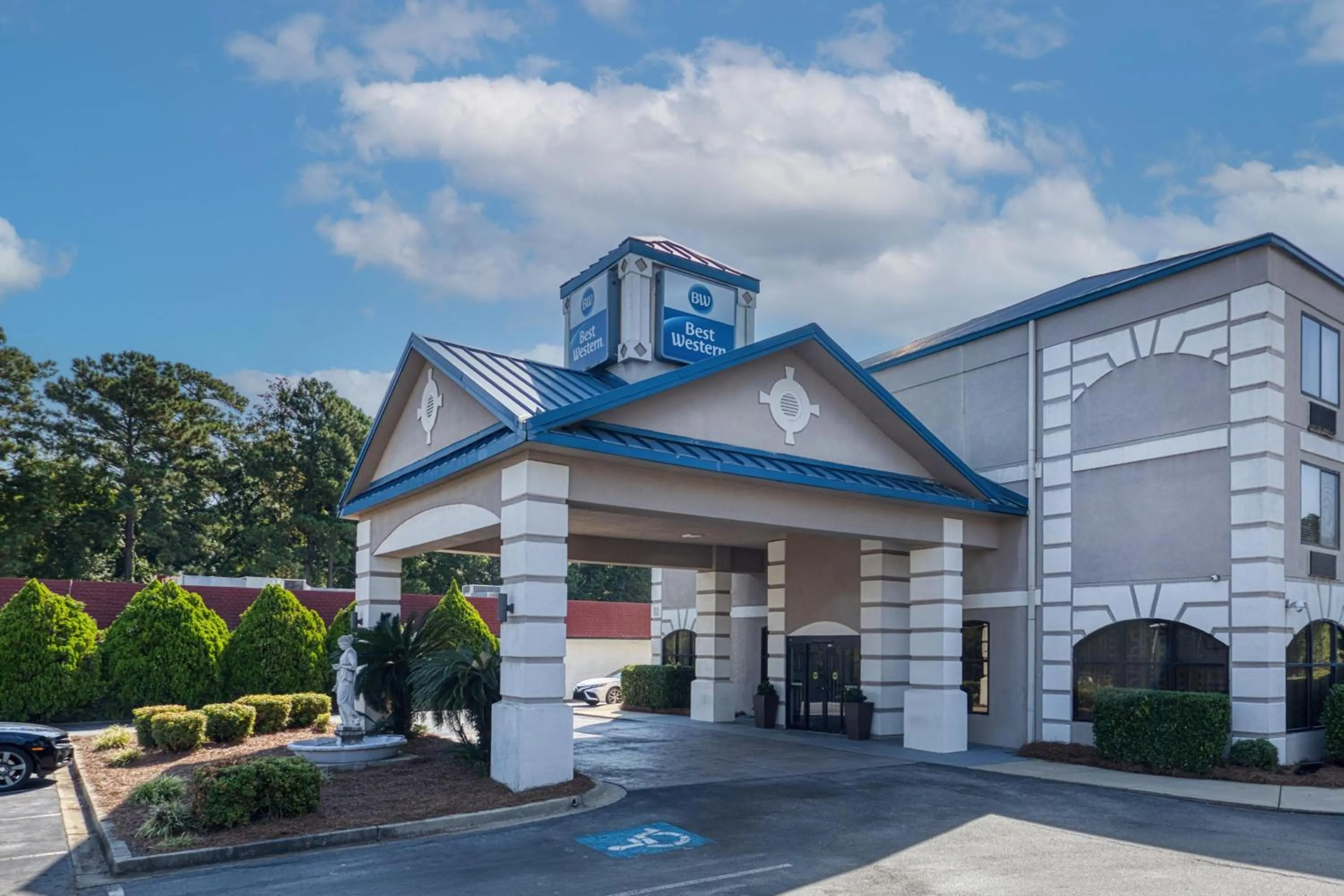 Property building in Best Western Executive Inn & Suites