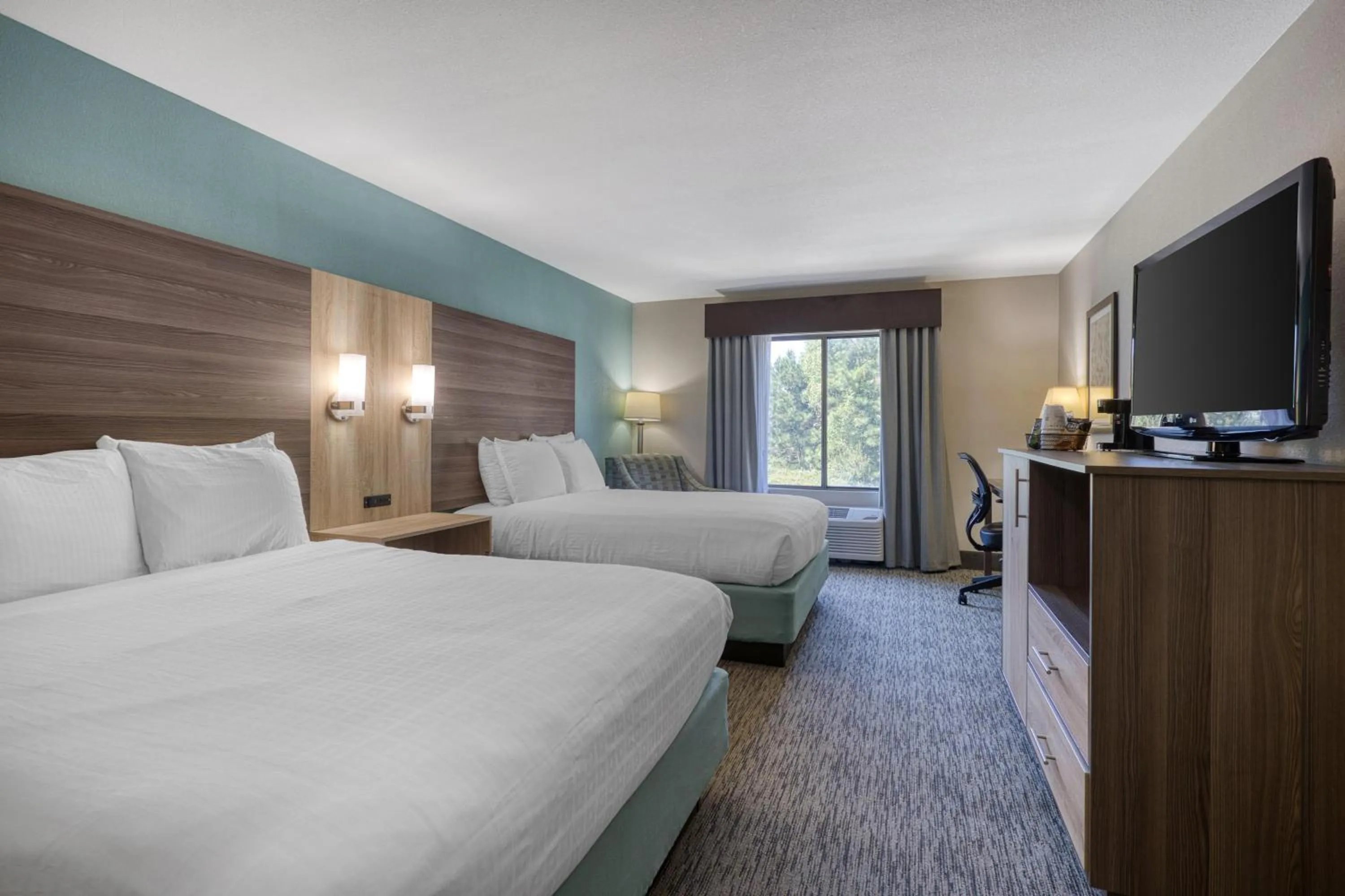 Bedroom, Bed in Best Western Executive Inn & Suites