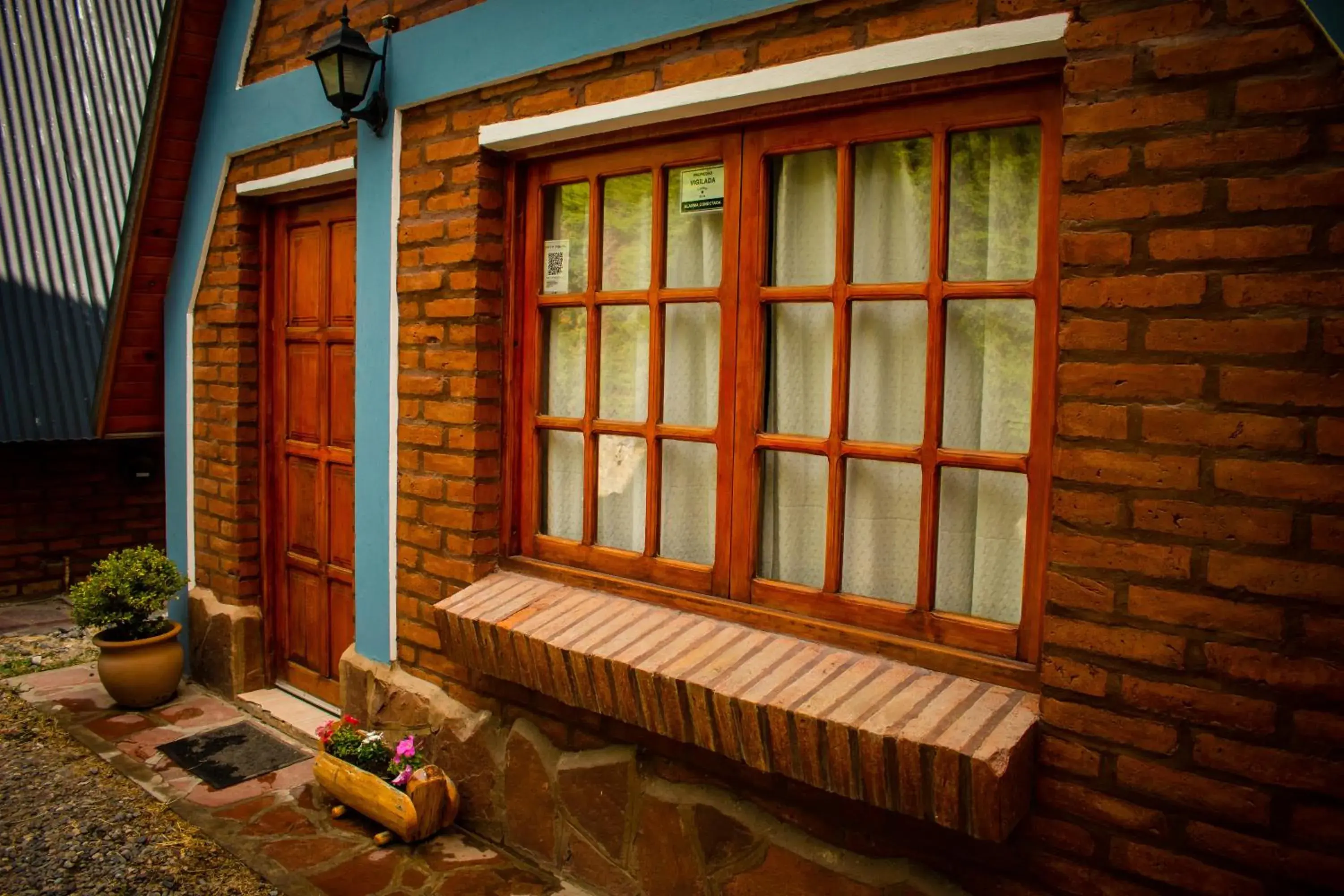 Facade/entrance in Patagonia Encantada Facade/entrance in Patagonia Encantada