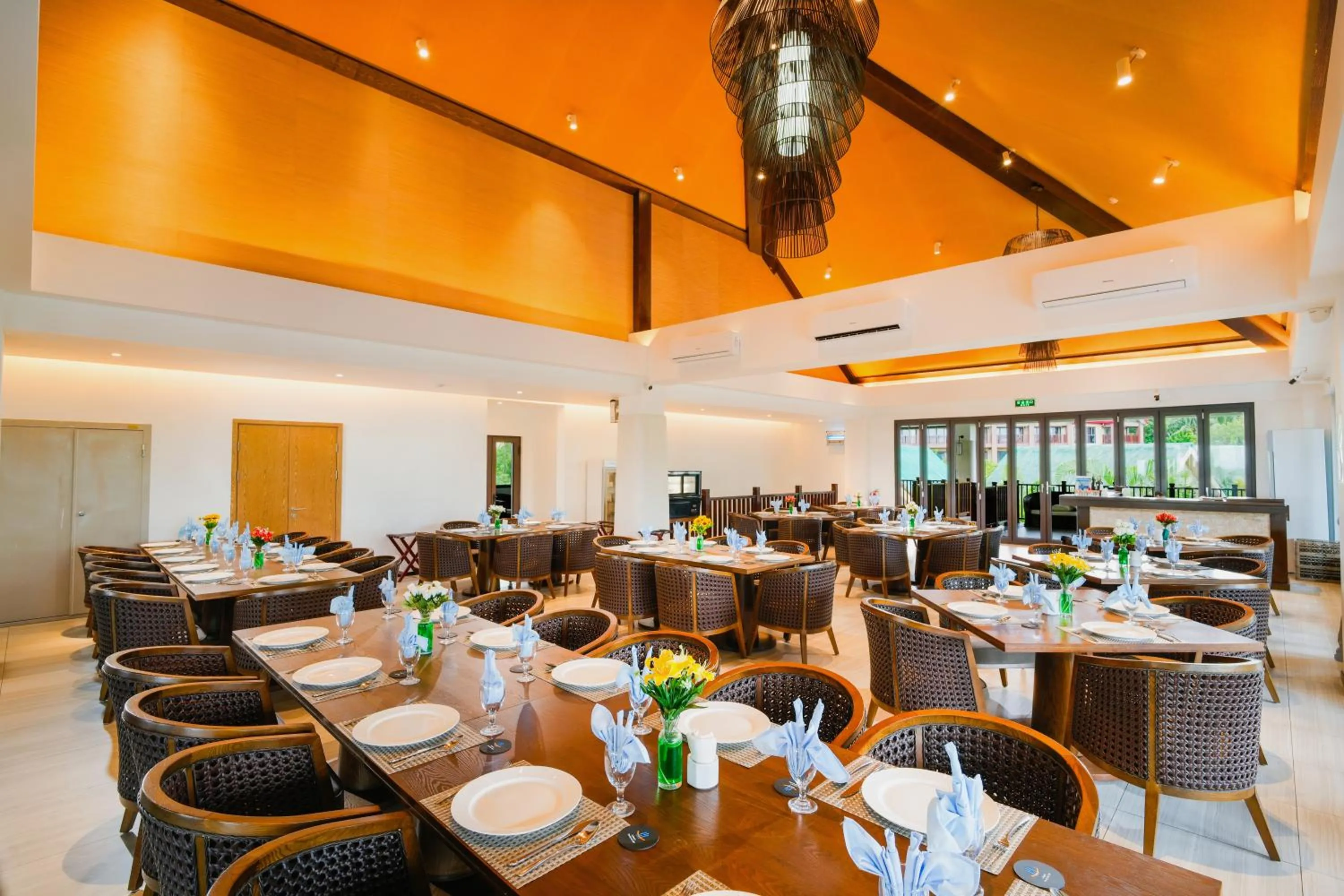 Restaurant/places to eat in H Resort Bohol - The Coral Cliff by SMS Hospitality