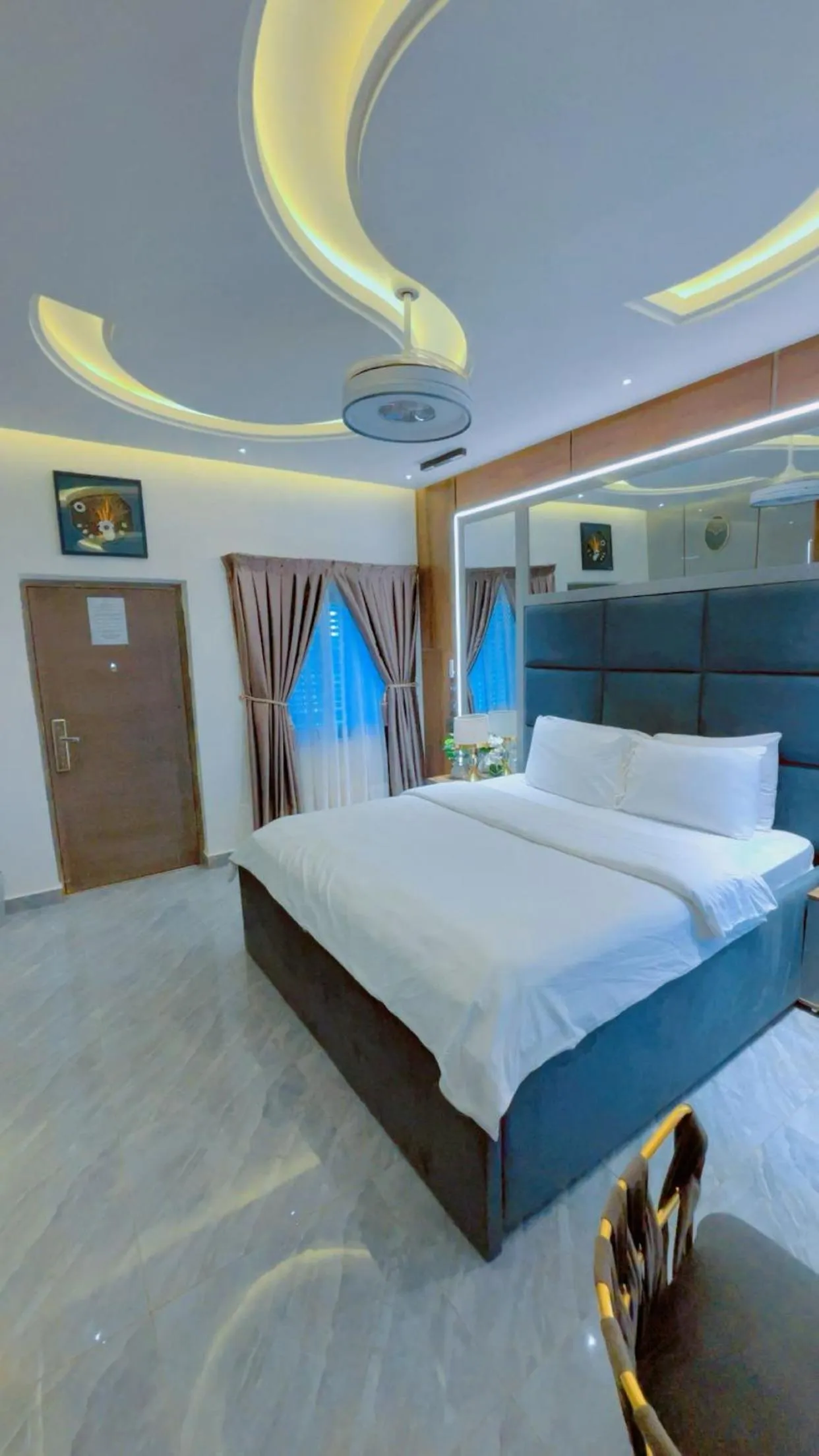 Bed in Kamara Lakeview Hotel