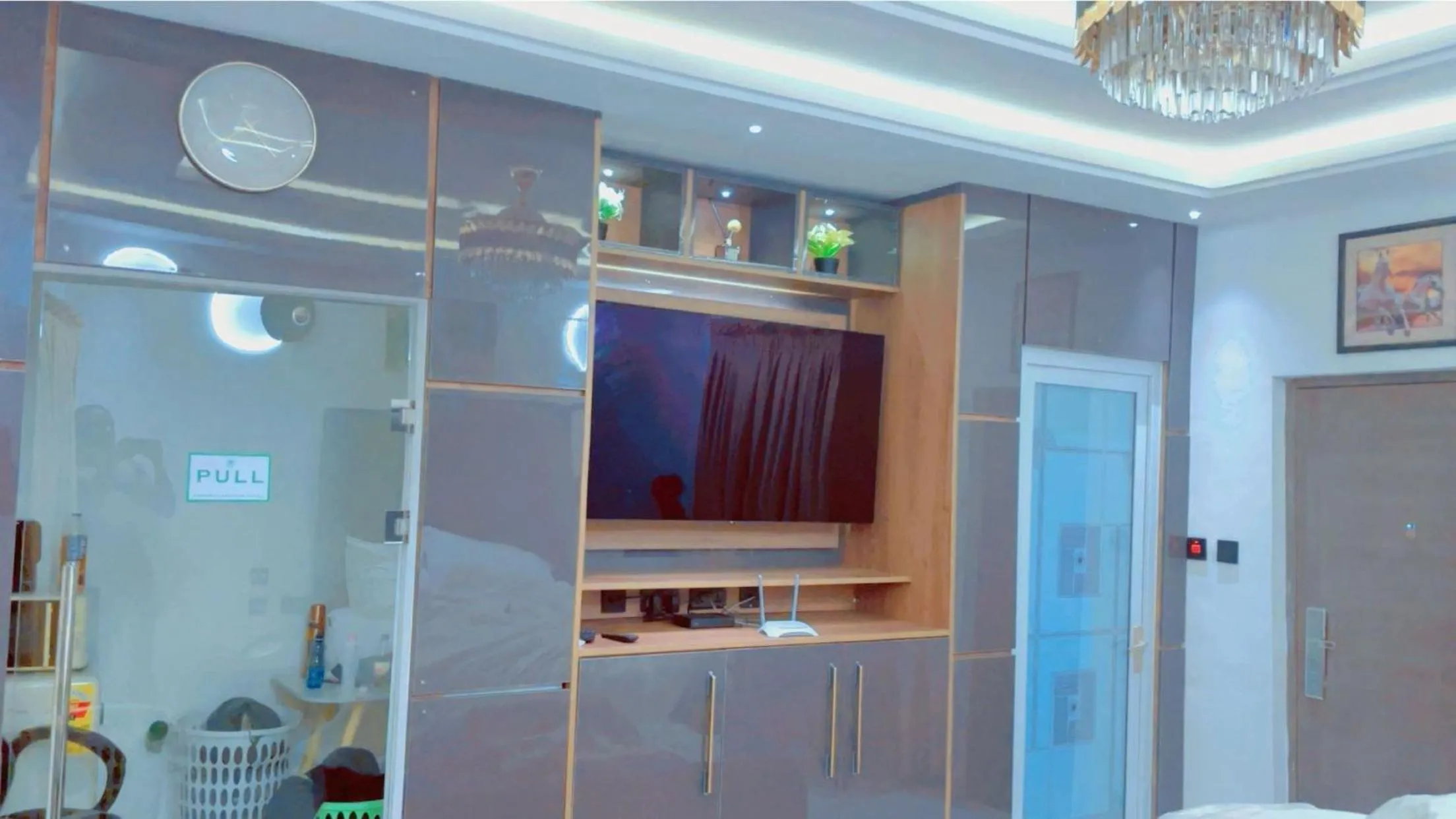 Kamara Lakeview Hotel