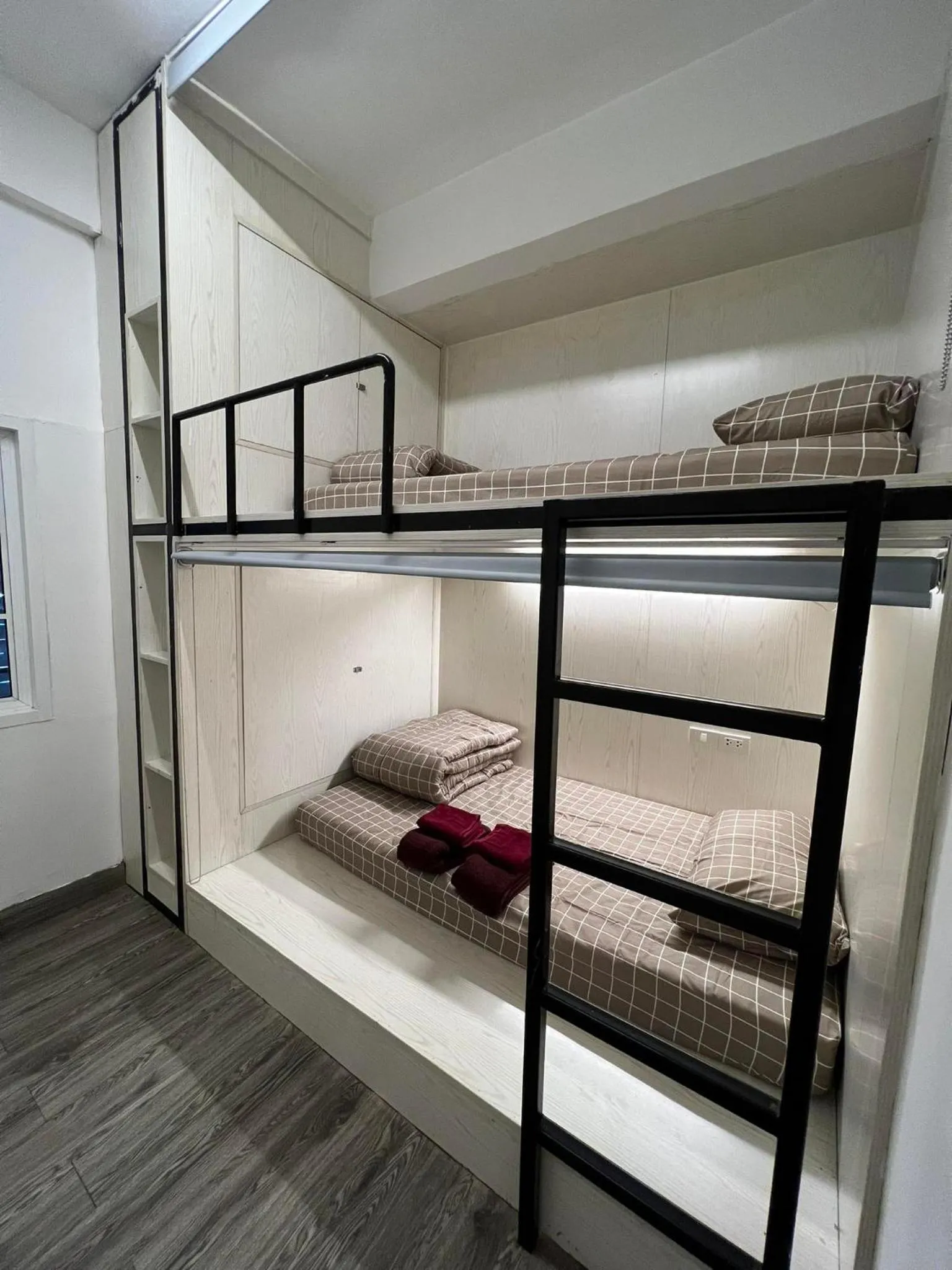 Bedroom, Bed in Comfy Crib Hostel