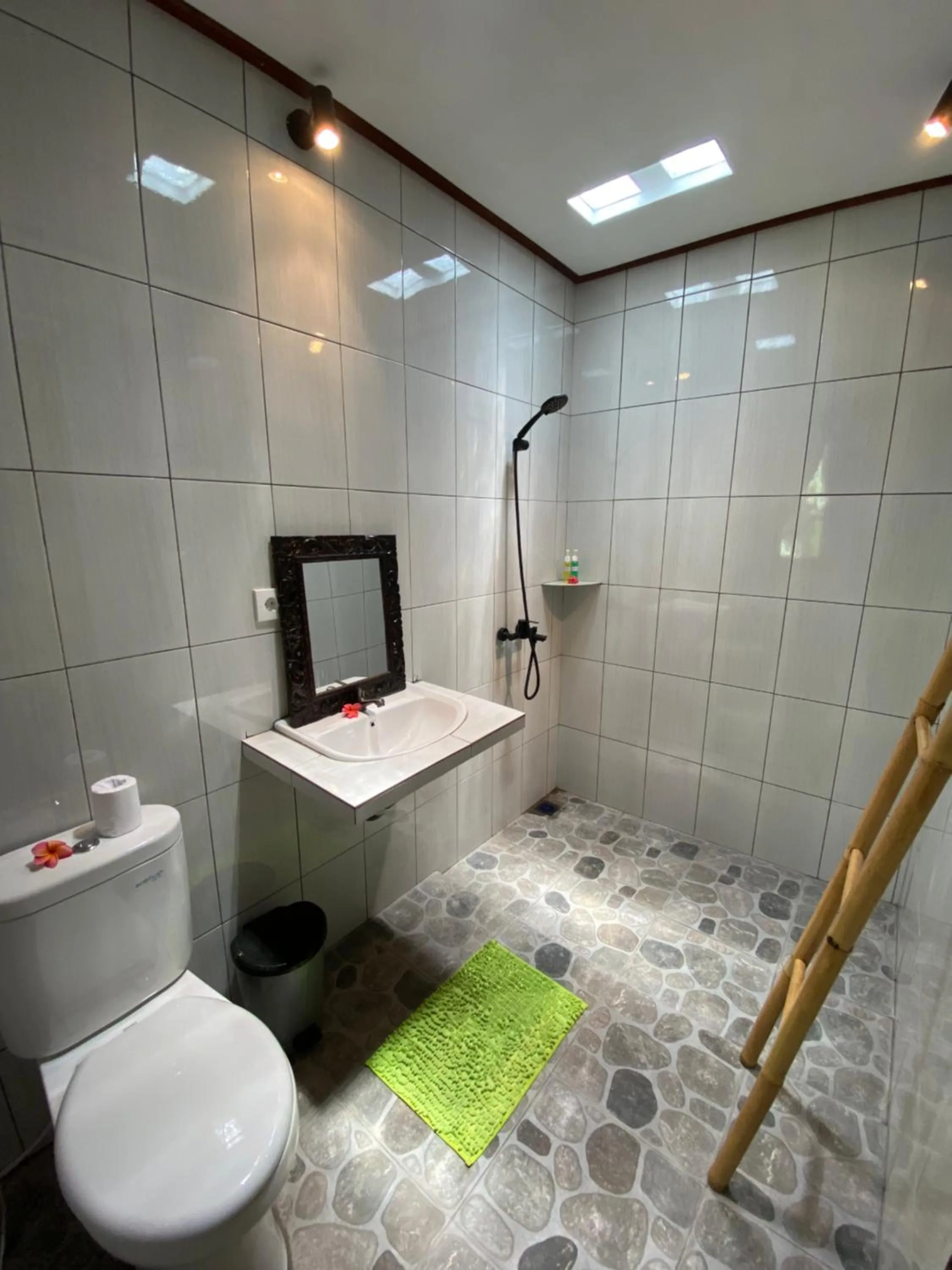 Shower in Bali Asli Guest House by EPS