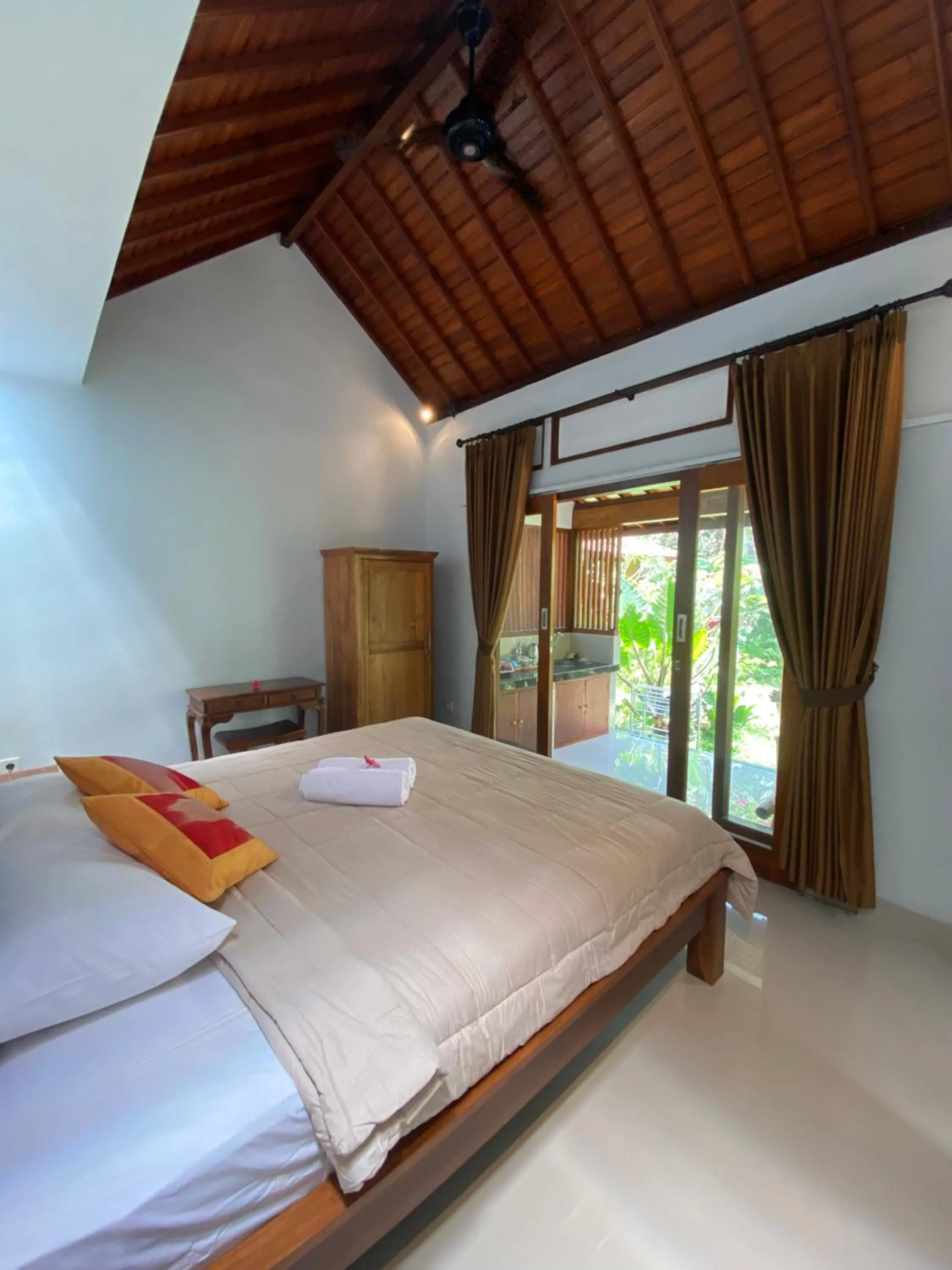 Bed in Bali Asli Guest House by EPS