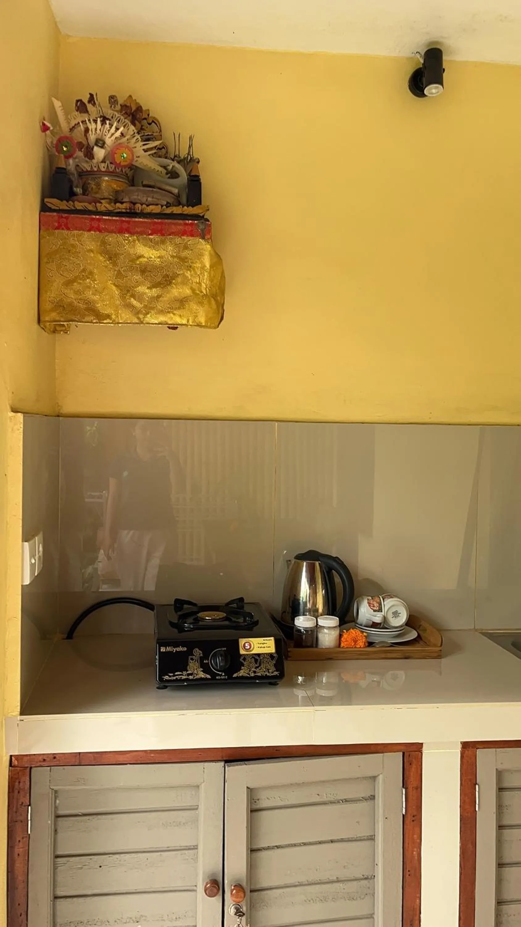Coffee/tea facilities in Bali Asli Guest House by EPS