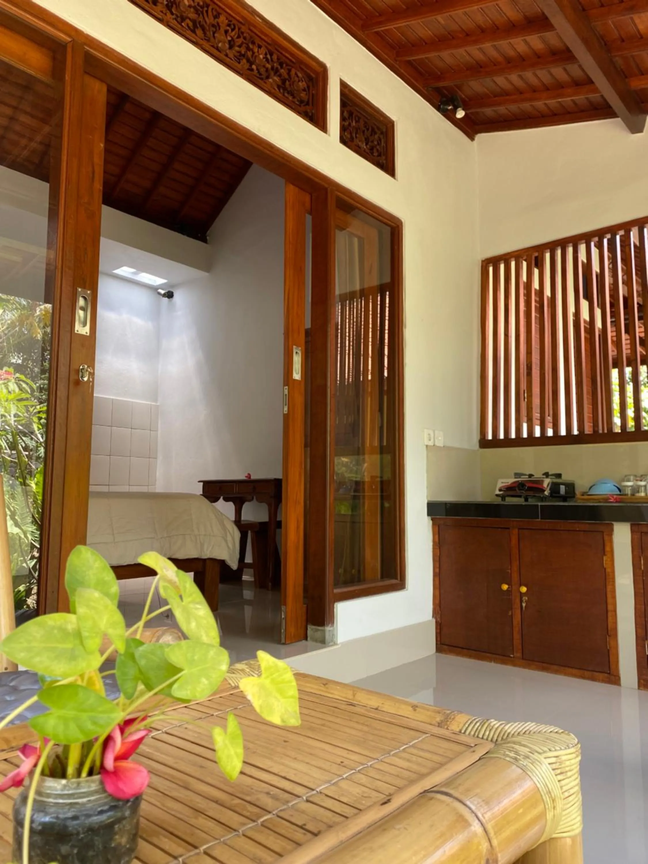 Property building in Bali Asli Guest House by EPS