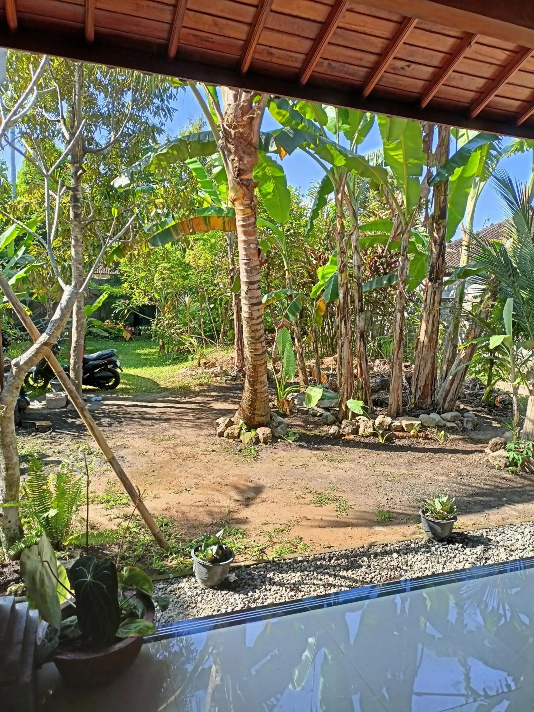 Property building in Bali Asli Guest House by EPS
