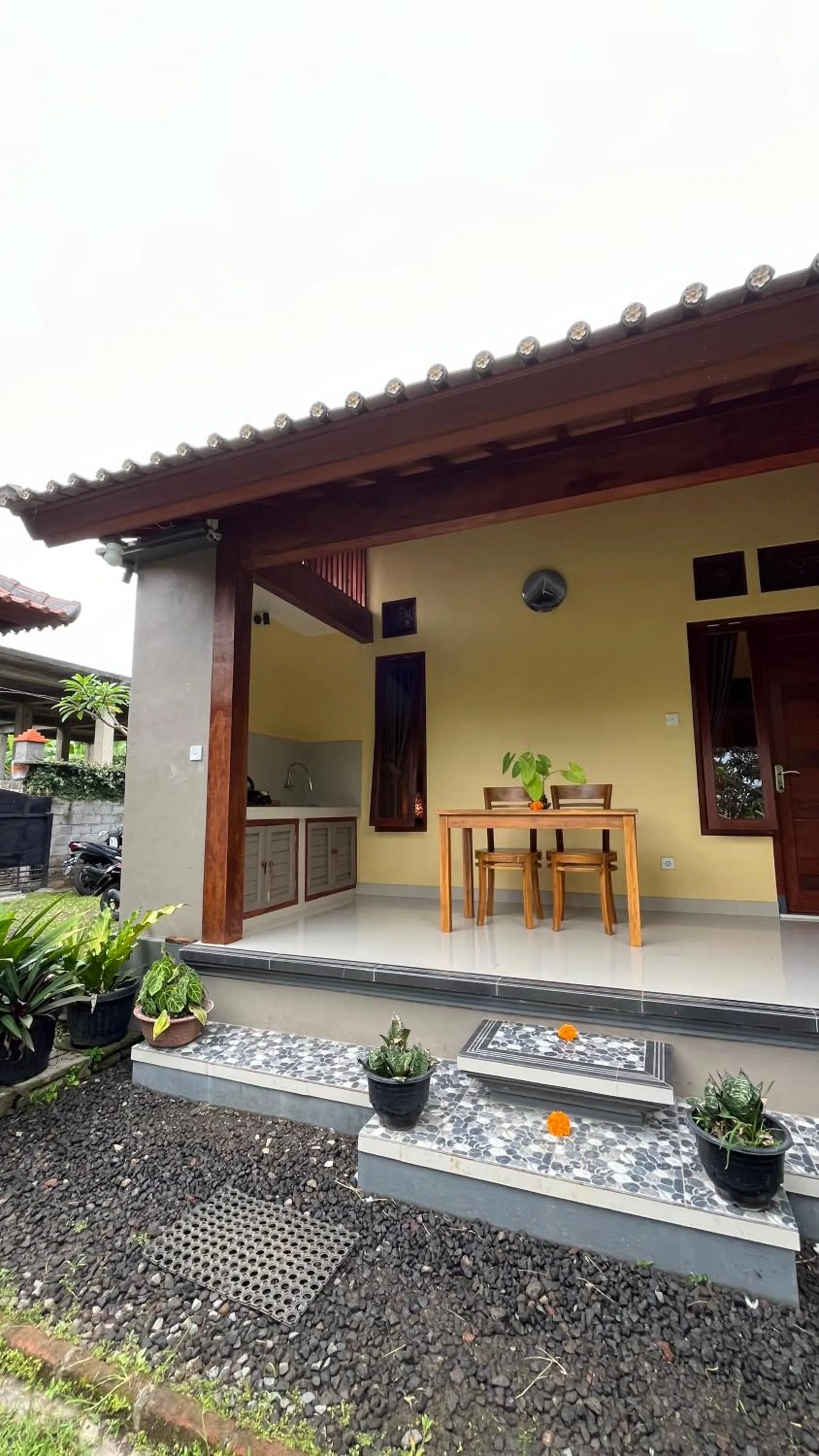 Balcony/Terrace in Bali Asli Guest House by EPS