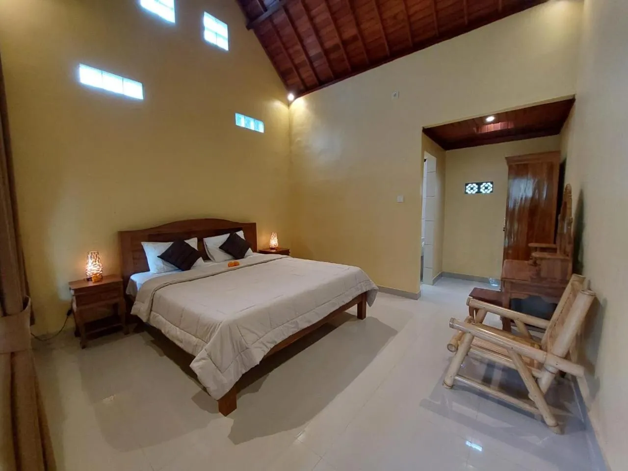 Bed in Bali Asli Guest House by EPS