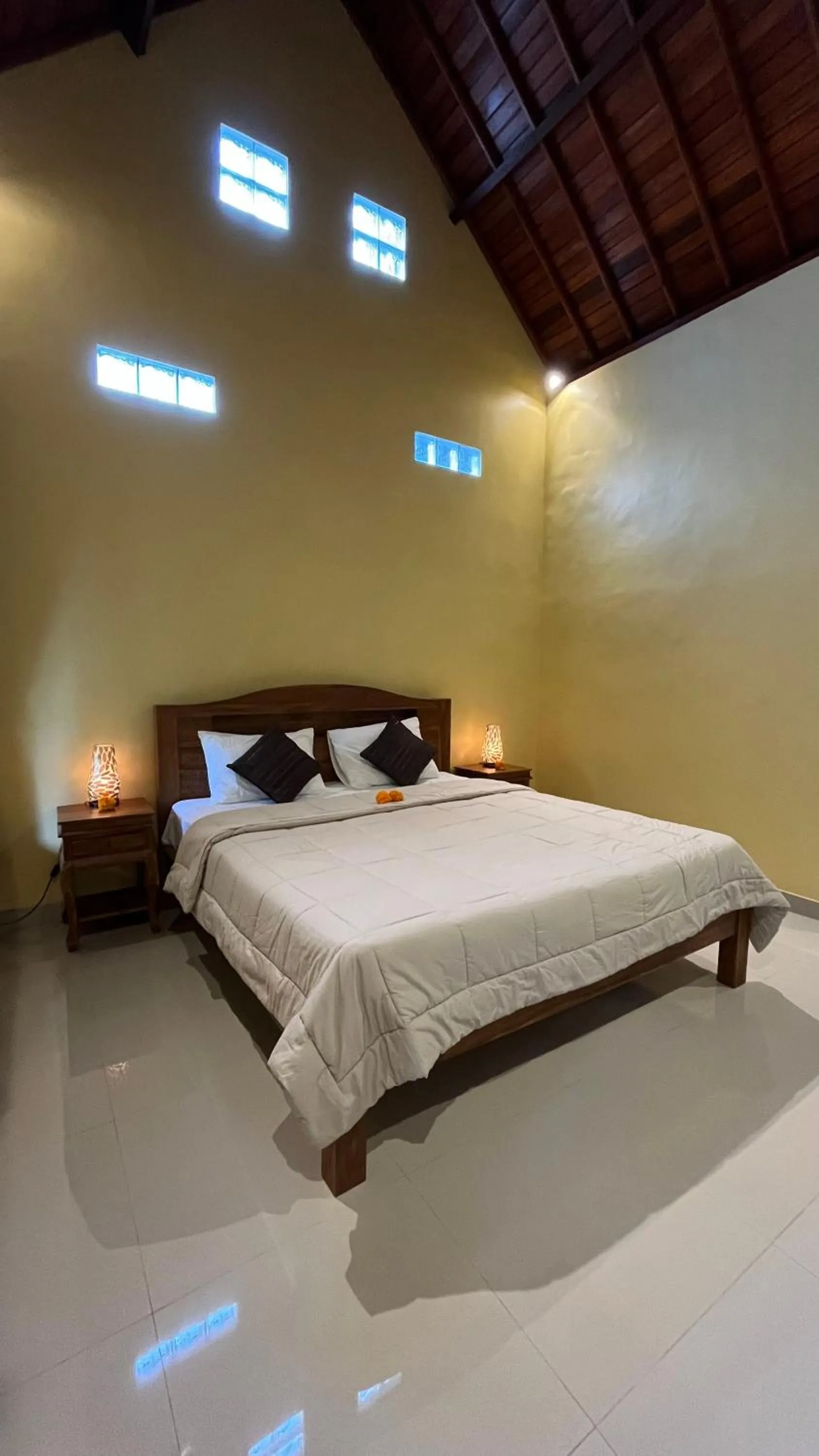 Bed in Bali Asli Guest House by EPS