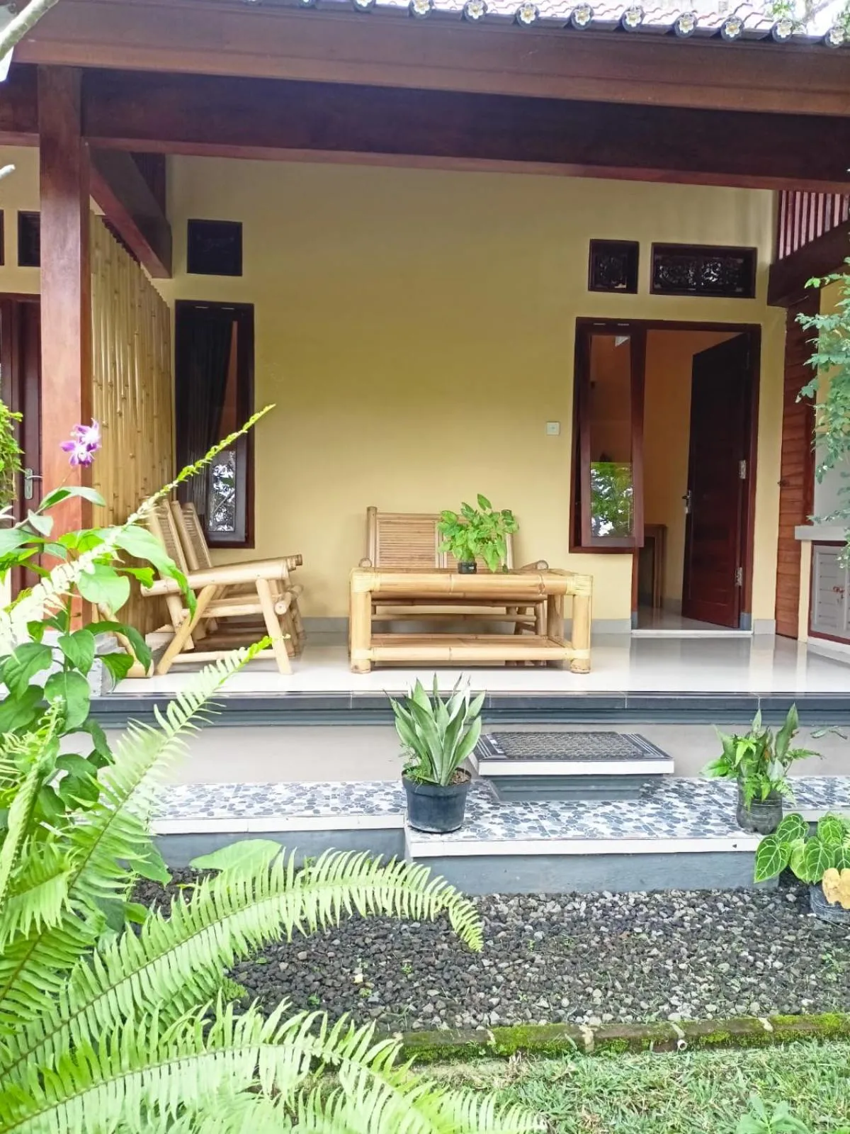 Property building in Bali Asli Guest House by EPS
