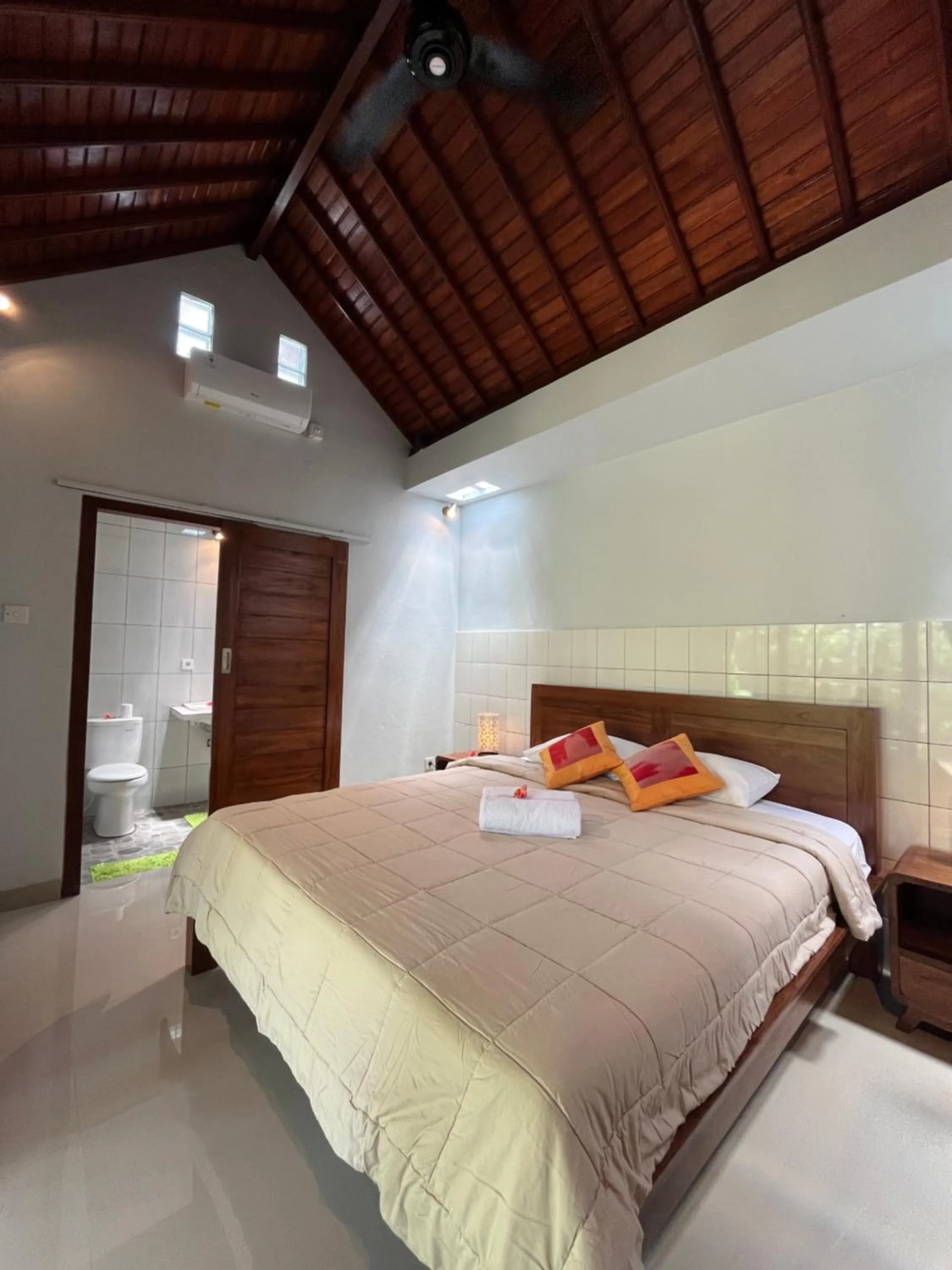 Bed in Bali Asli Guest House by EPS