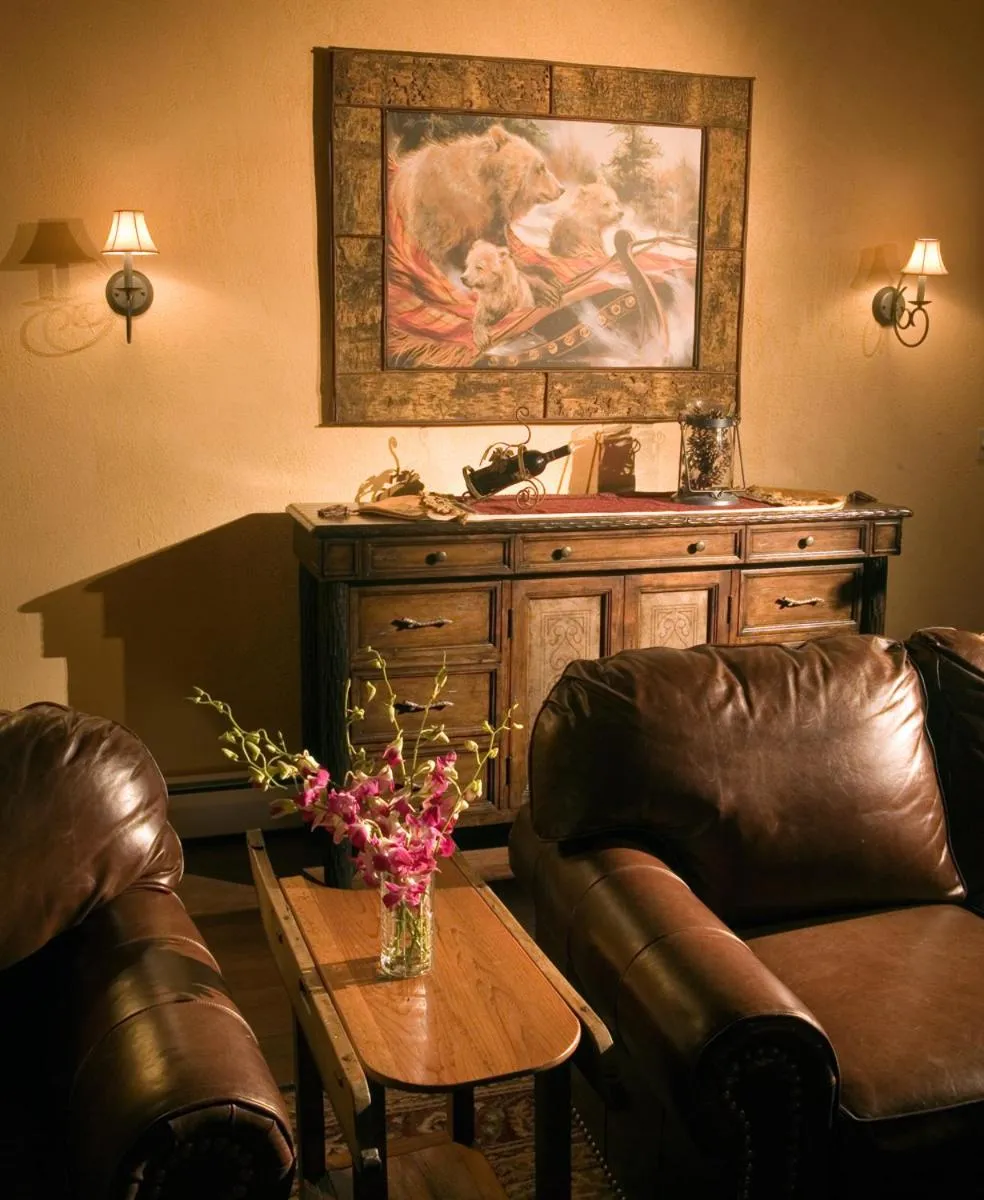 Alpine Village Suites