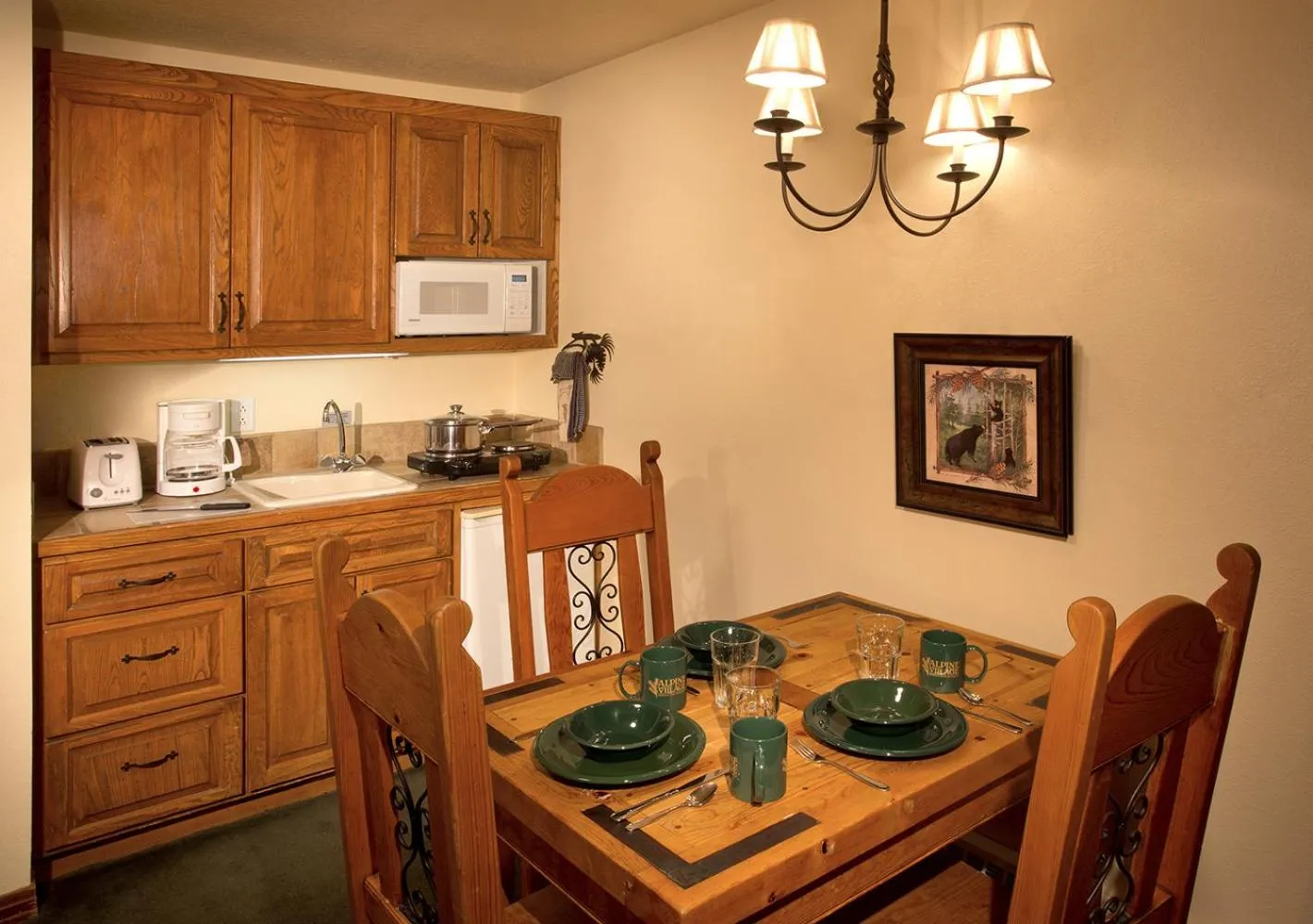Kitchen or kitchenette in Alpine Village Suites