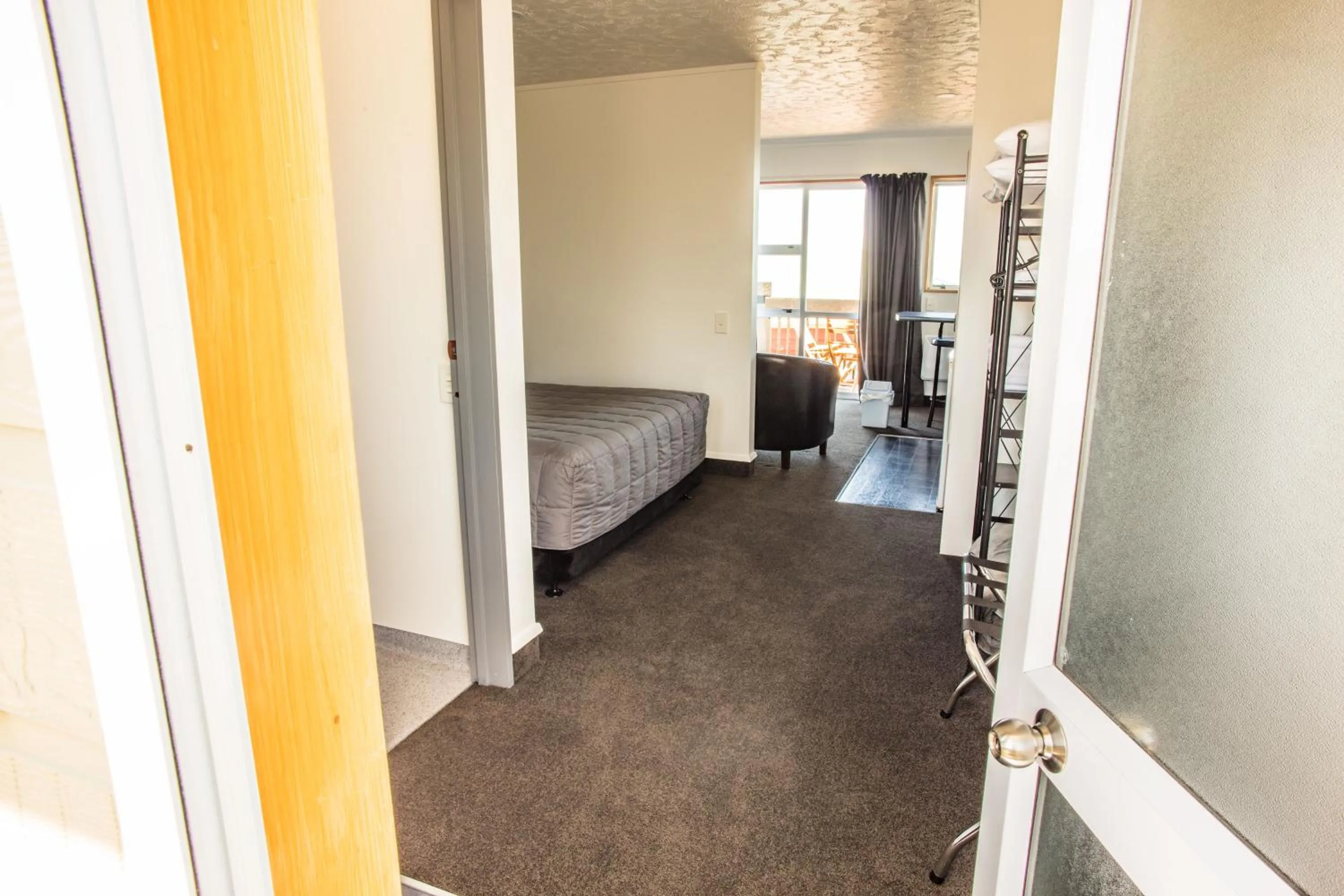 Facade/entrance, Bed in Kaka Point Motels