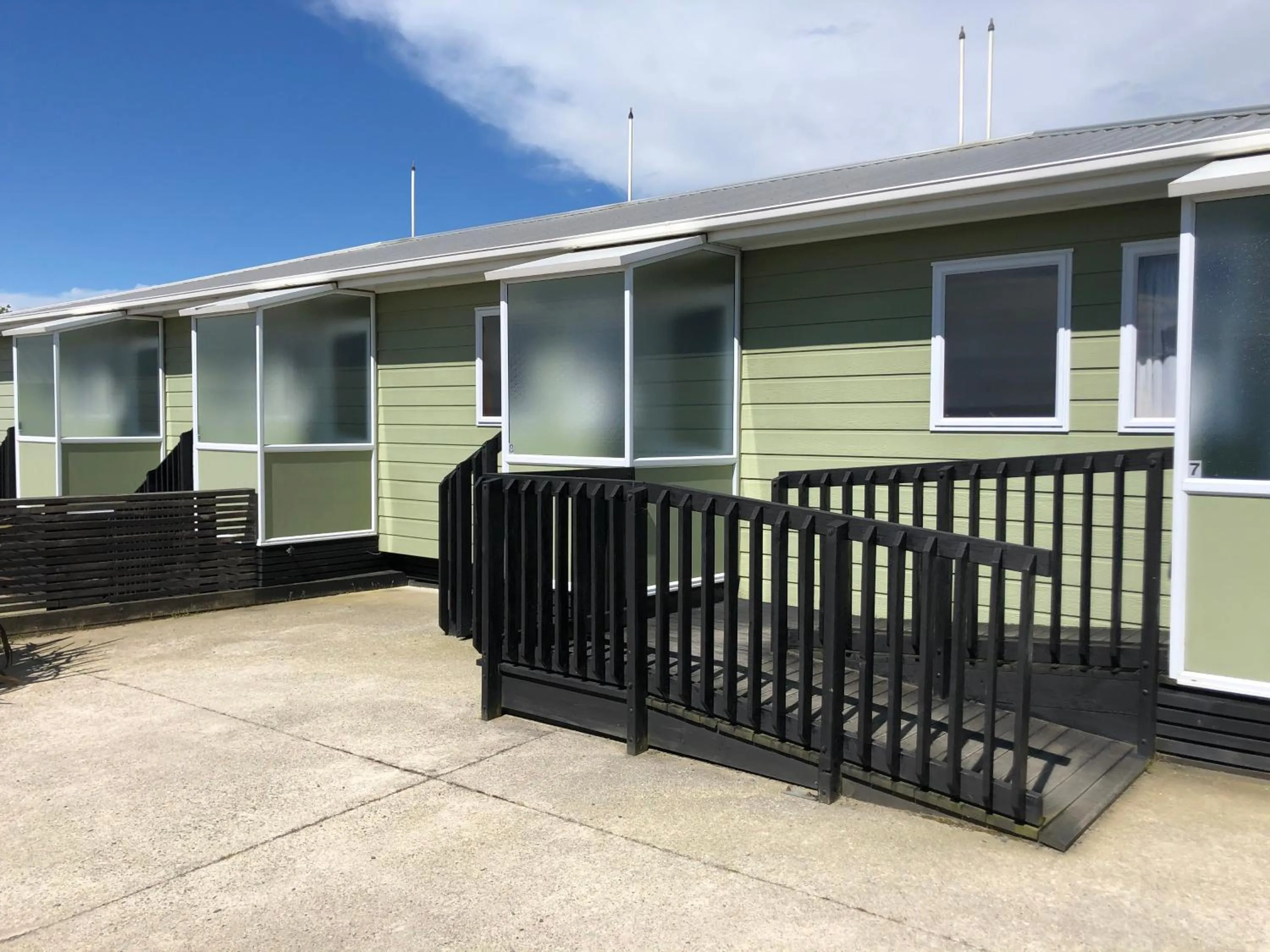 Facade/entrance in Kaka Point Motels