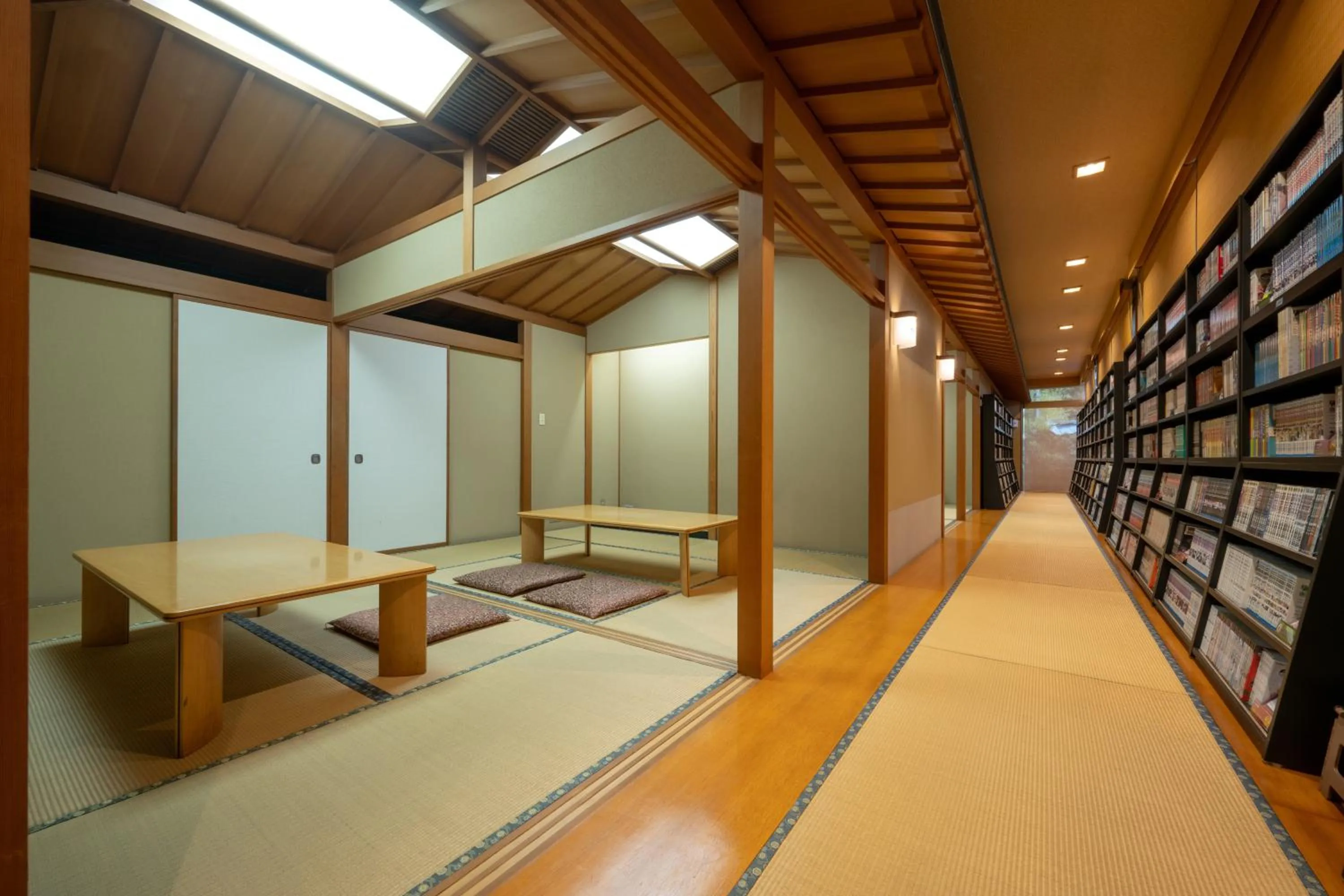 Library in Kami no yama Azumaya
