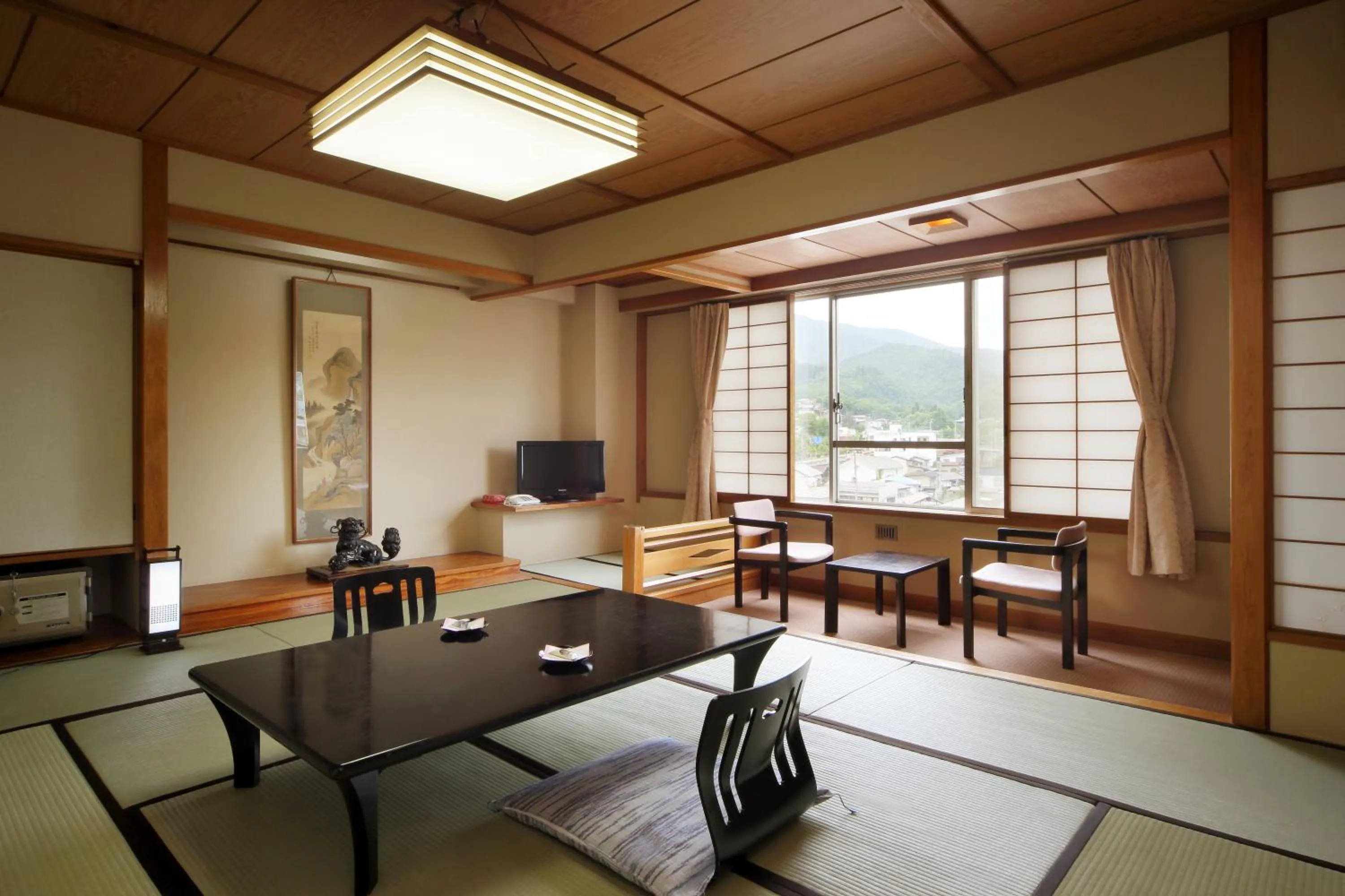 Photo of the whole room in Kami no yama Azumaya