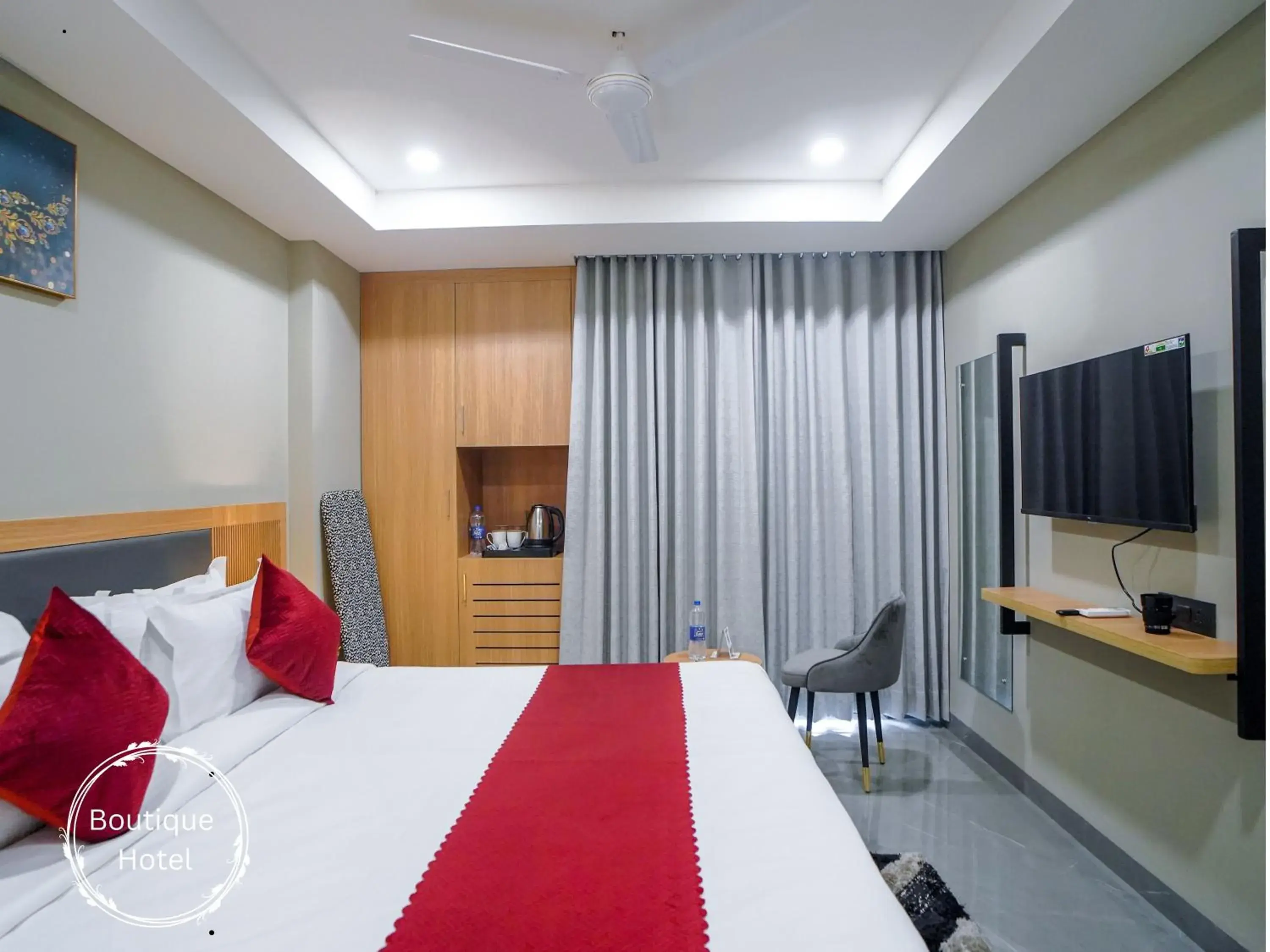 Superior Room with City View in Saltstayz Select - Golf Course Road & Sector 57 Superior Room with City View in Saltstayz Select - Golf Course Road & Sector 57