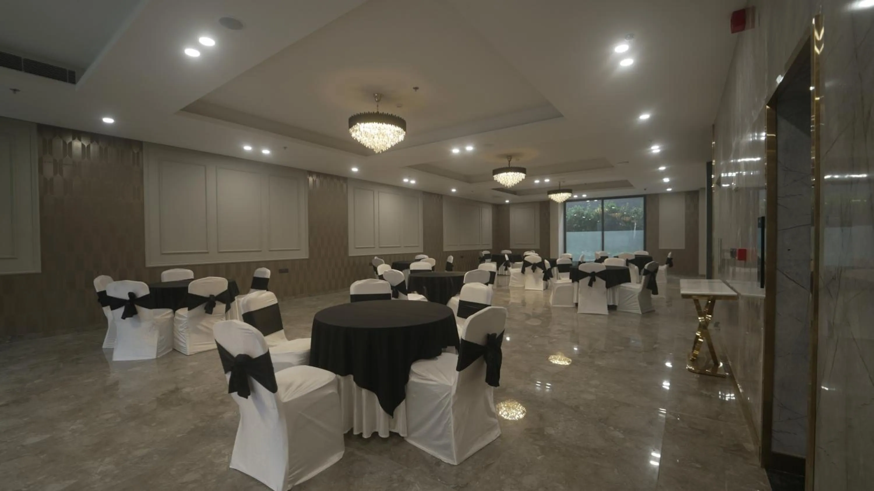 Banquet/Function facilities in Saltstayz Select - Golf Course Road & Sector 57
