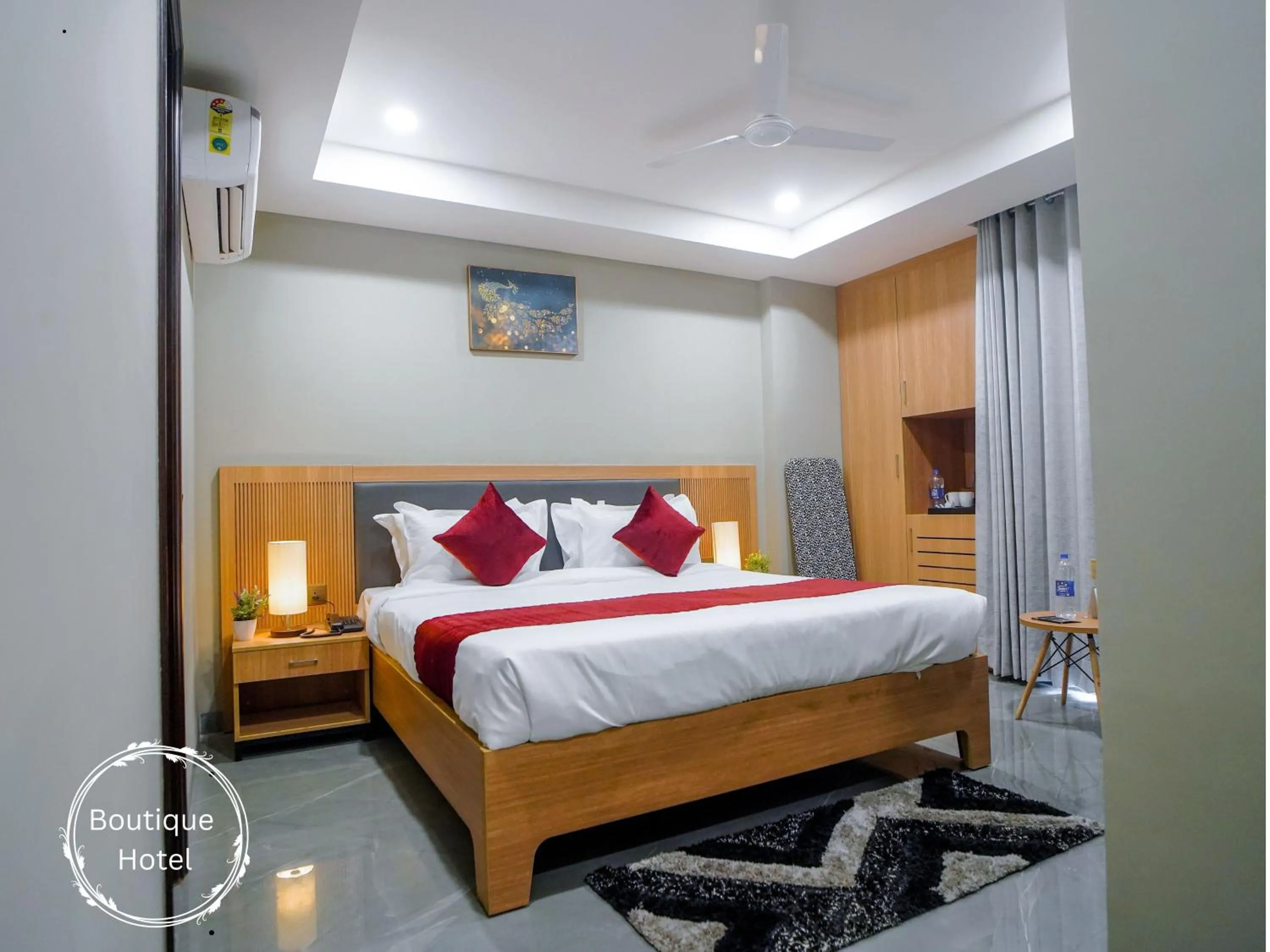 Bed in Saltstayz Select - Golf Course Road & Sector 57