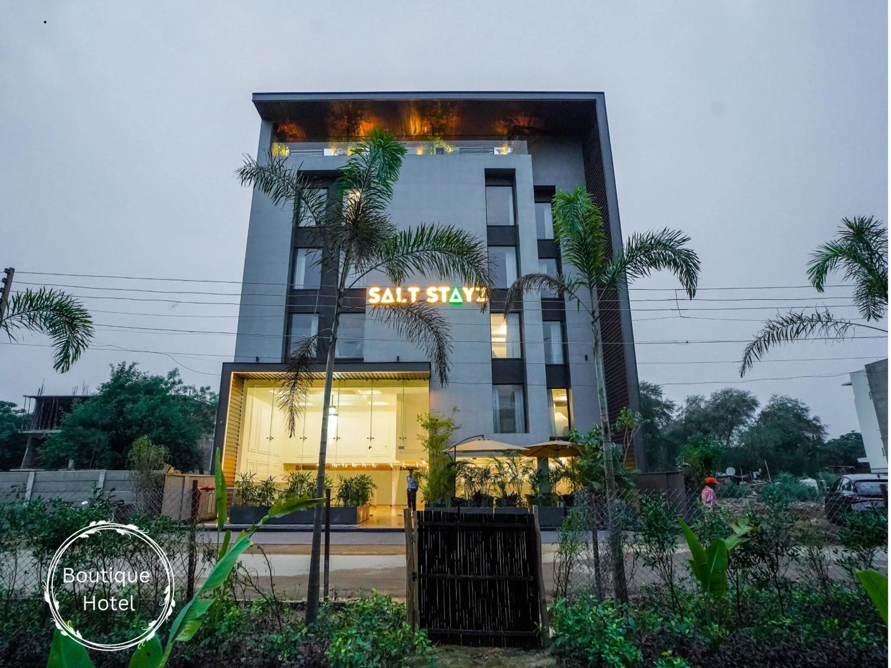 Property building in Saltstayz Select - Golf Course Road & Sector 57