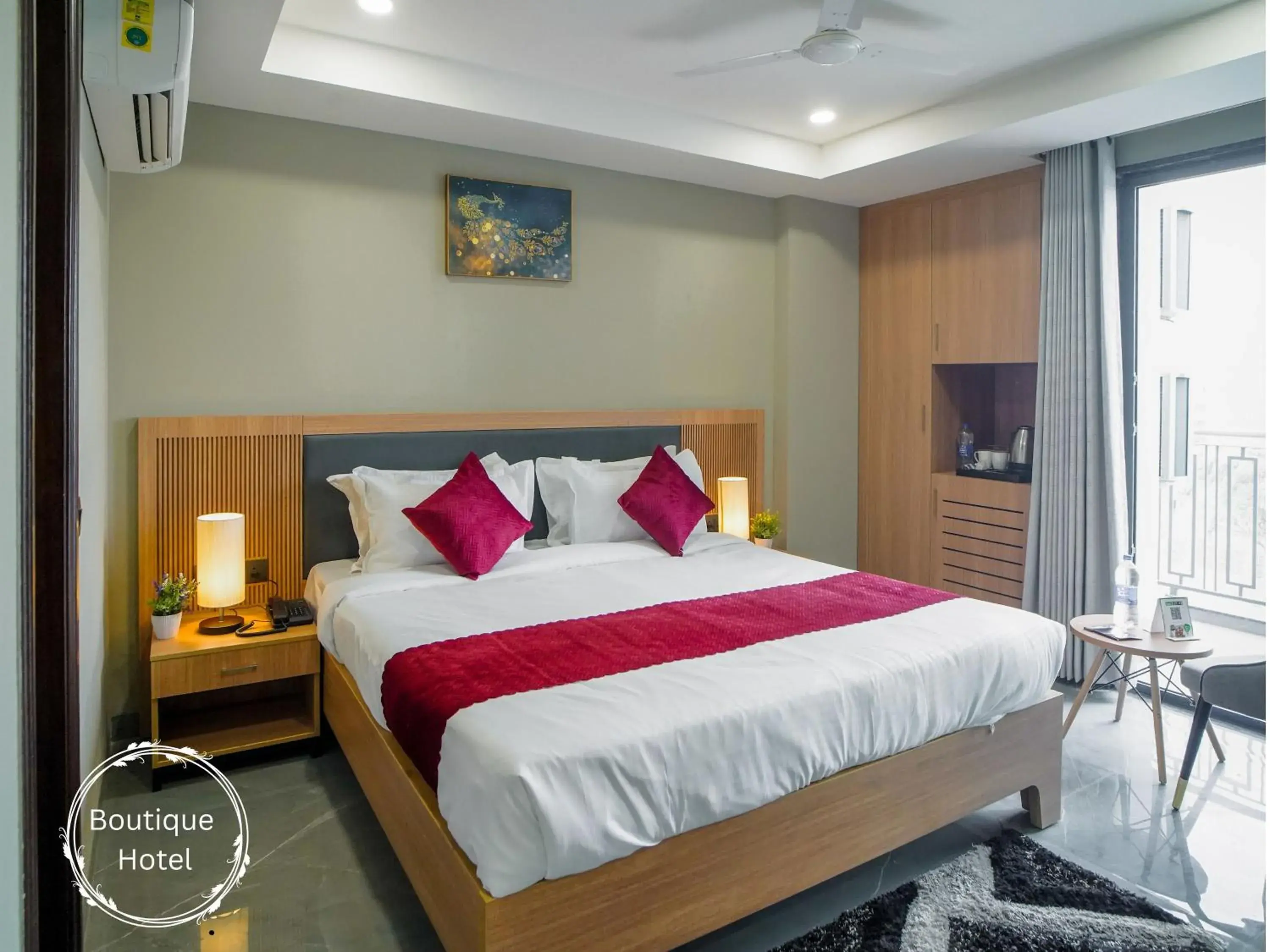 Superior Room with City View in Saltstayz Select - Golf Course Road & Sector 57 Superior Room with City View in Saltstayz Select - Golf Course Road & Sector 57