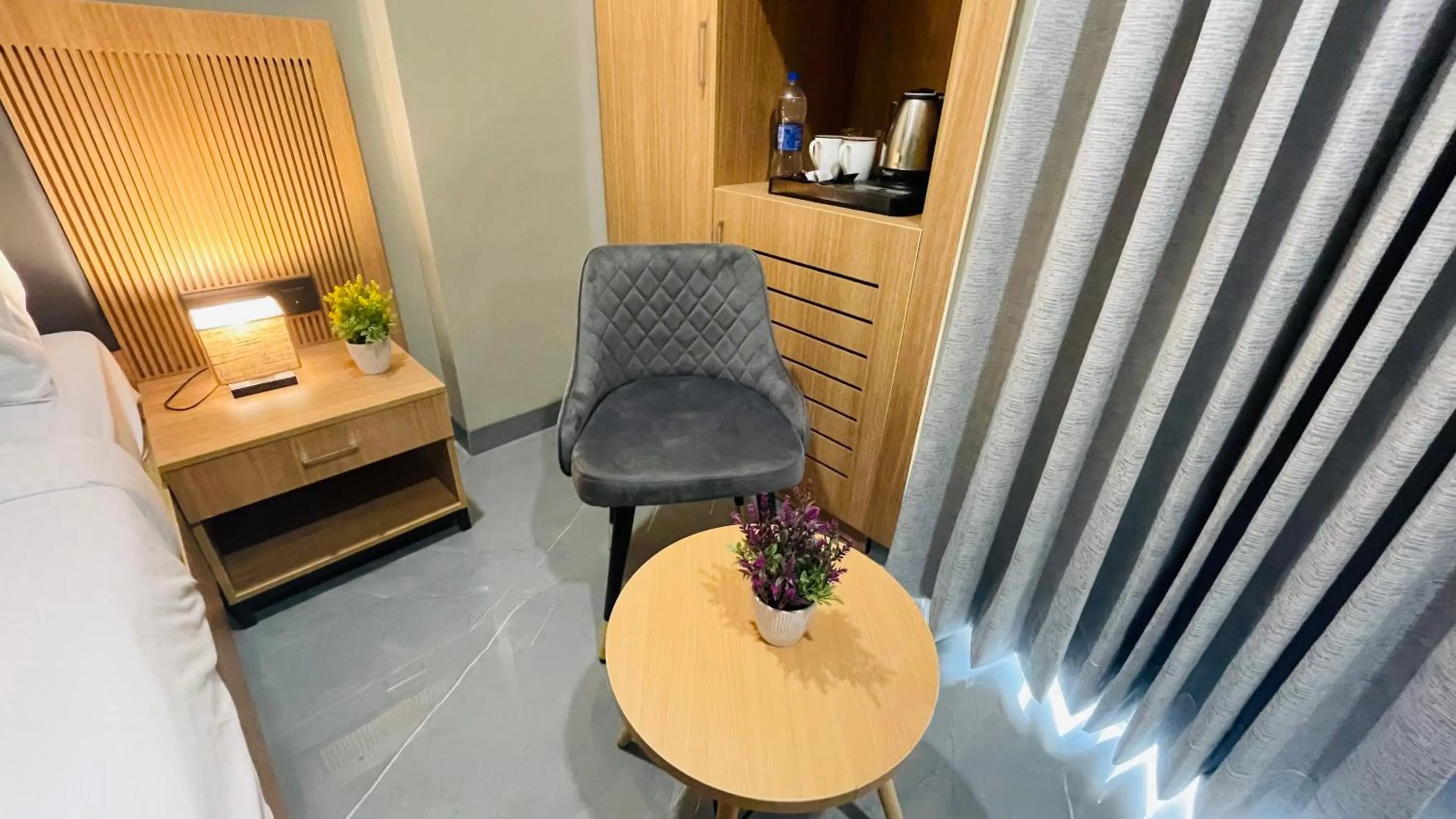 Bed in Saltstayz Select - Golf Course Road & Sector 57