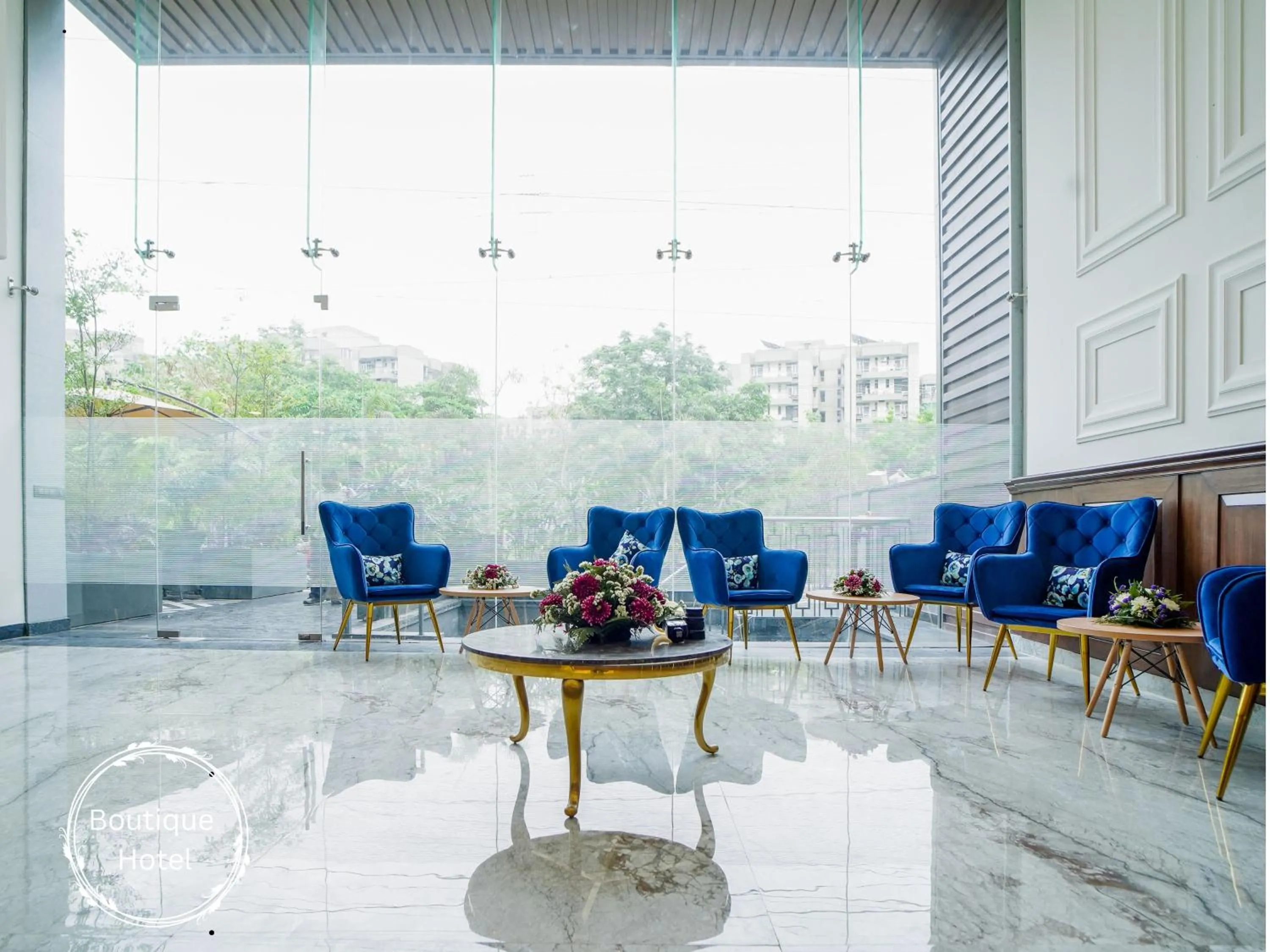 Living room in Saltstayz Select - Golf Course Road & Sector 57