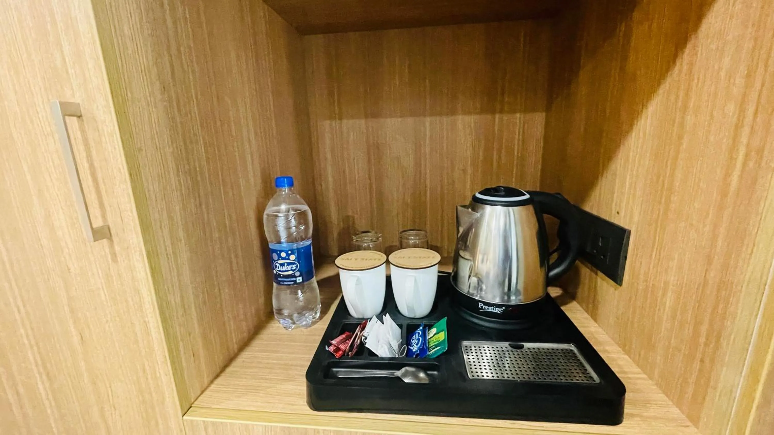 Coffee/tea facilities in Saltstayz Select - Golf Course Road & Sector 57