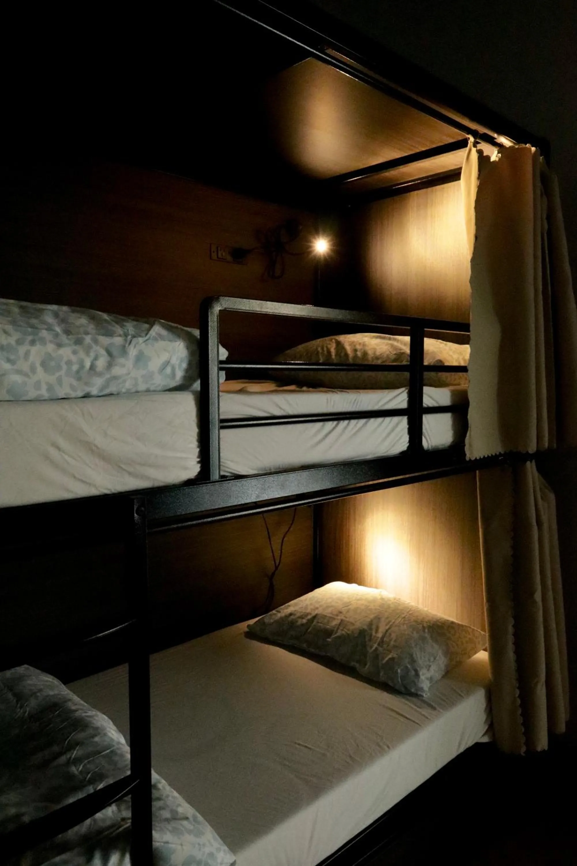 bunk bed, Bed in Ritz For Backpackers