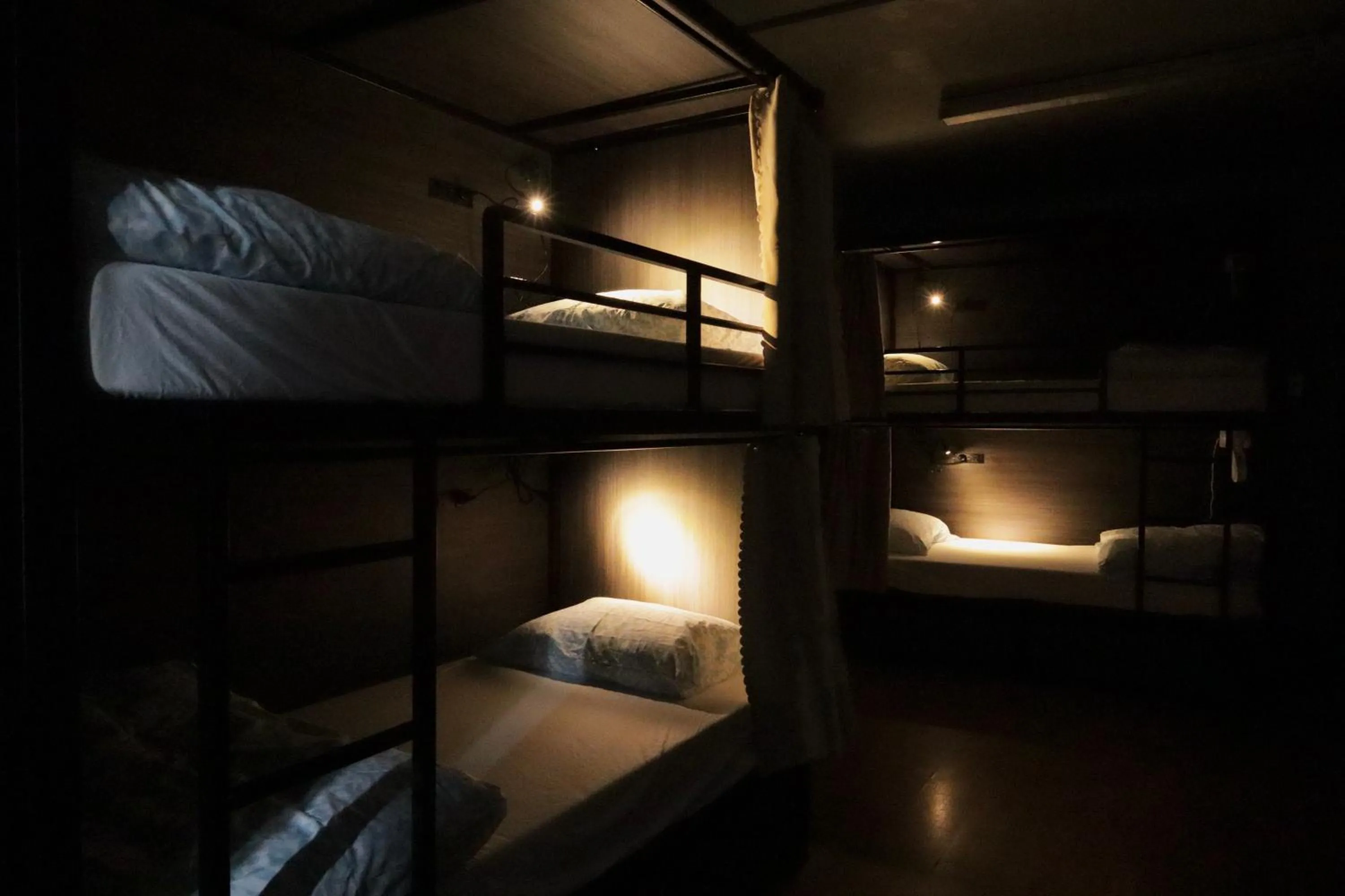 bunk bed, Bed in Ritz For Backpackers