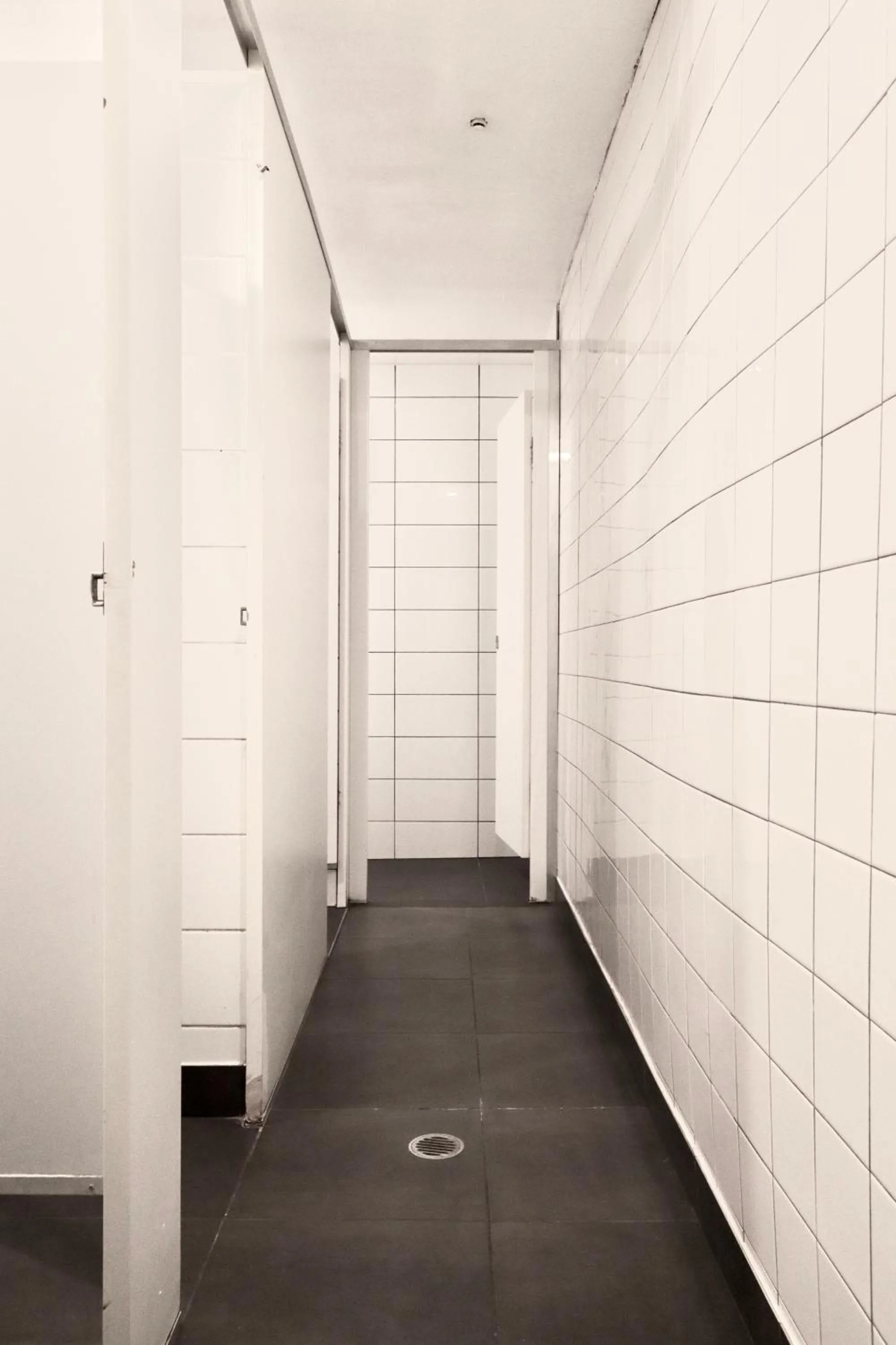 Bathroom in Ritz For Backpackers