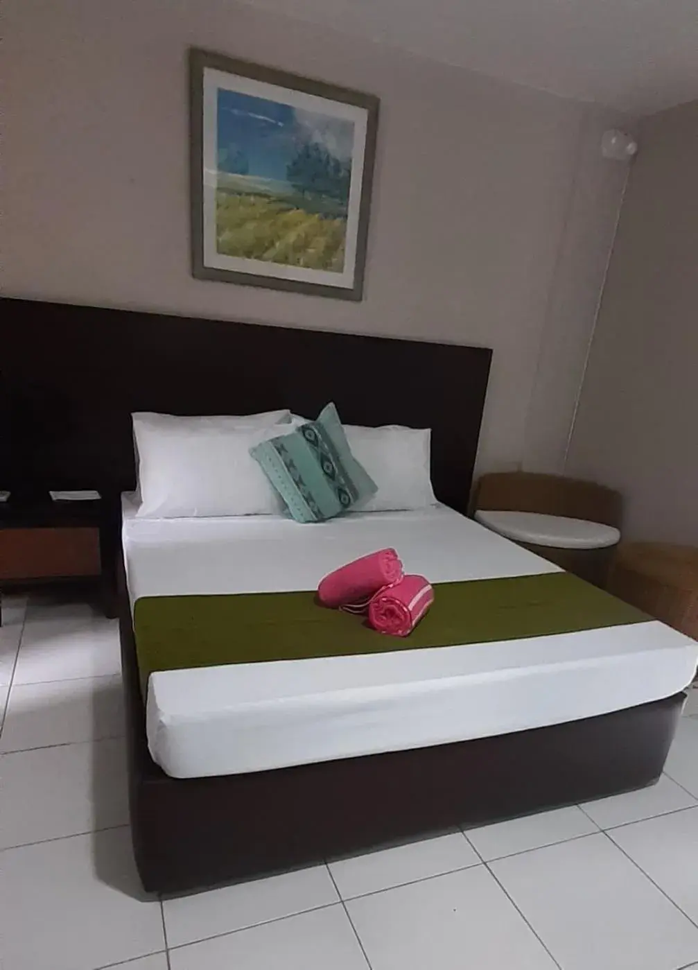 Deluxe Double Room in MR Holidays Hotel Deluxe Double Room in MR Holidays Hotel