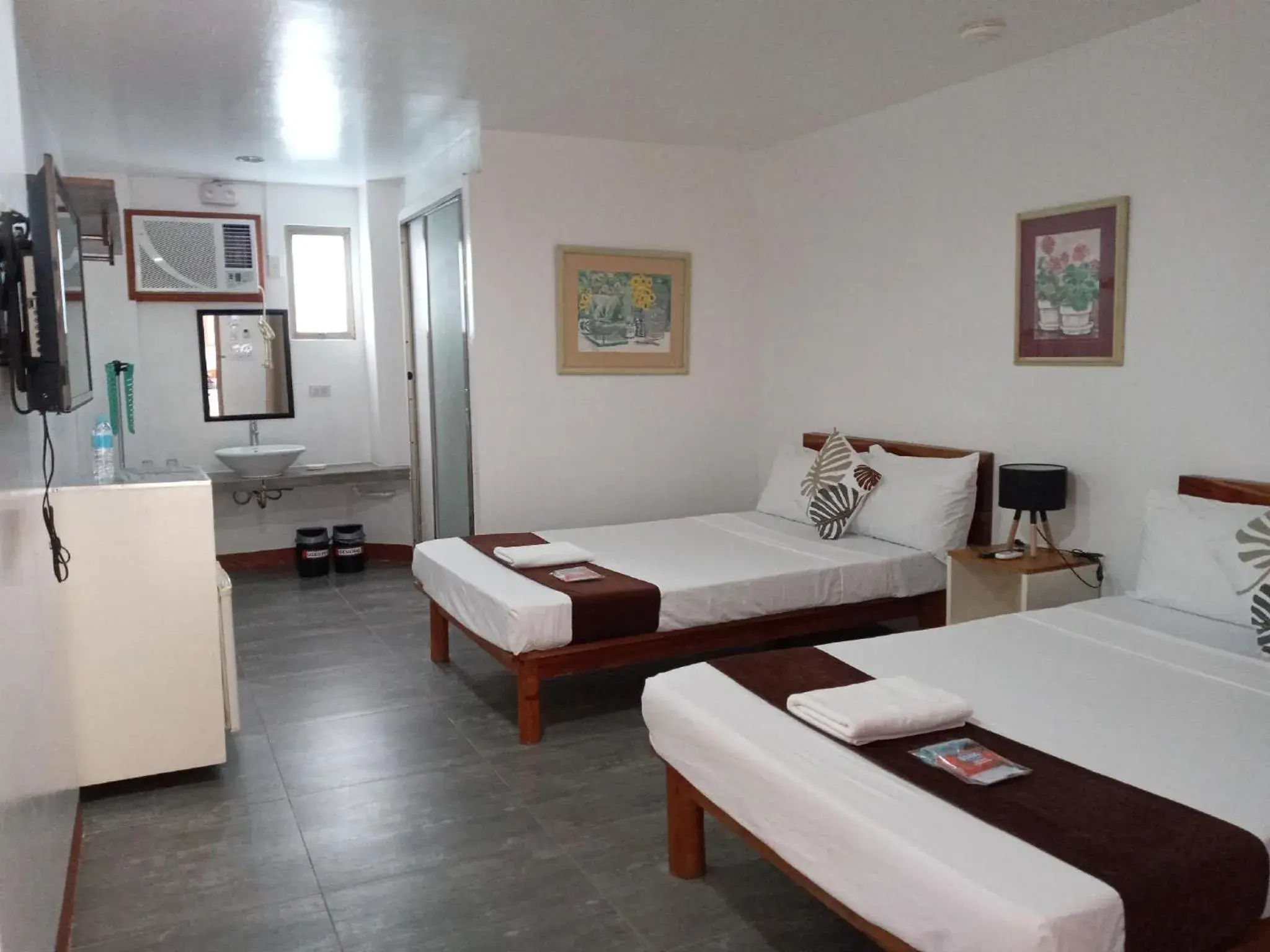 Photo of the whole room, Bed in MR Holidays Hotel Photo of the whole room, Bed in MR Holidays Hotel