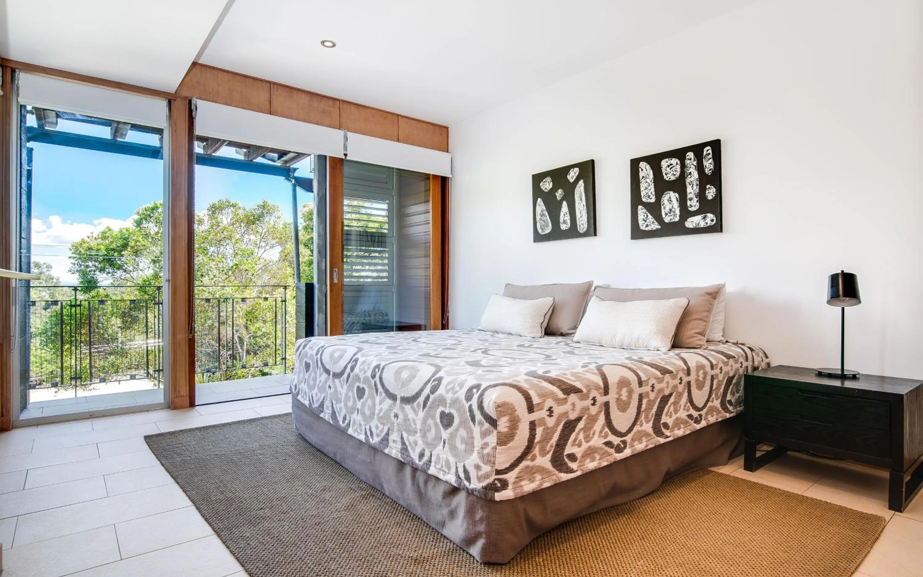 Balcony/Terrace, Bed in Noosa Residences