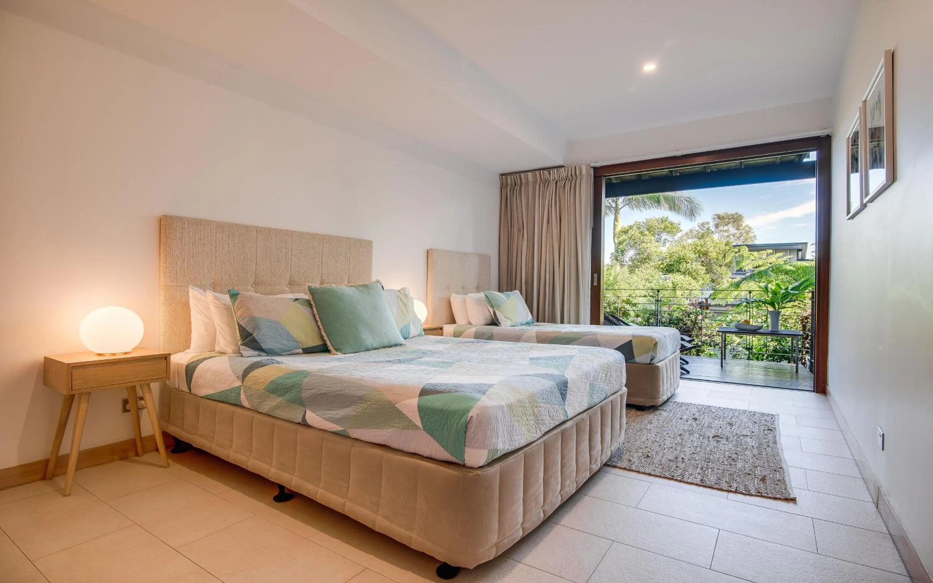 Balcony/Terrace, Bed in Noosa Residences