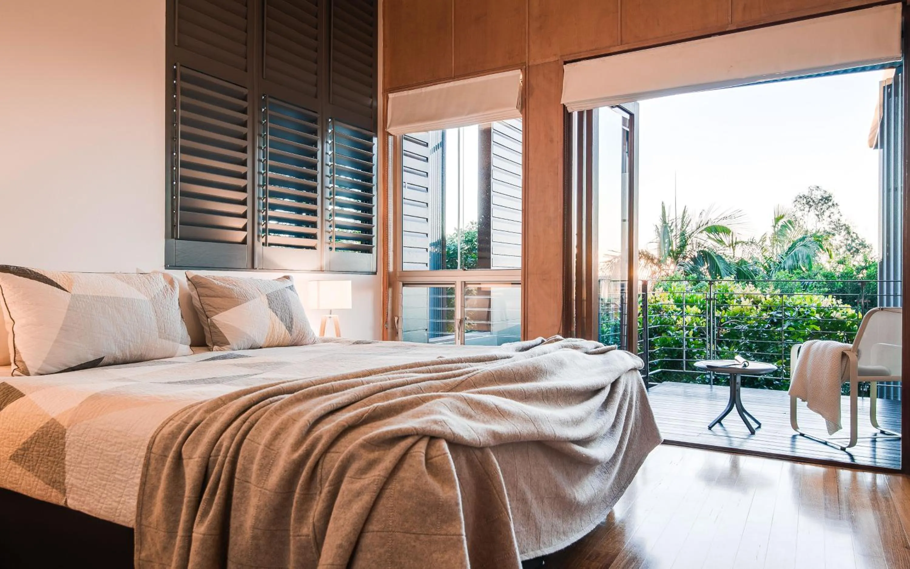 Balcony/Terrace, Bed in Noosa Residences