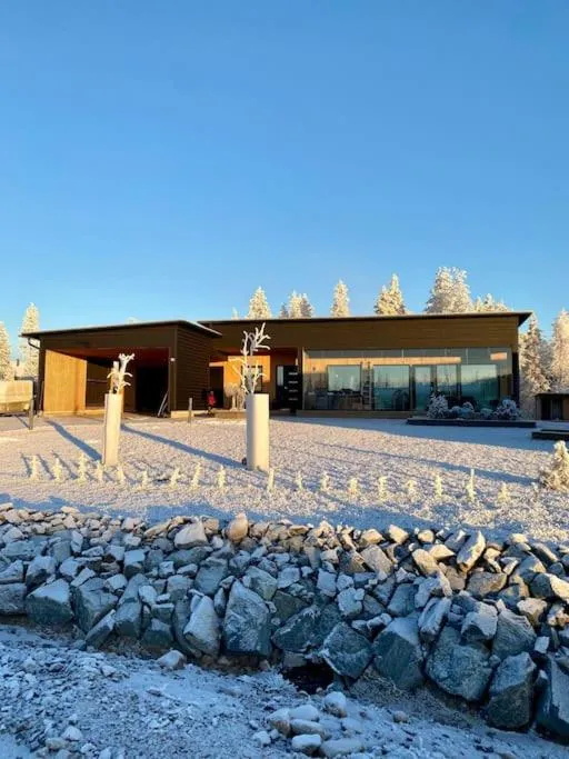 Day in Villa Vennivaara
