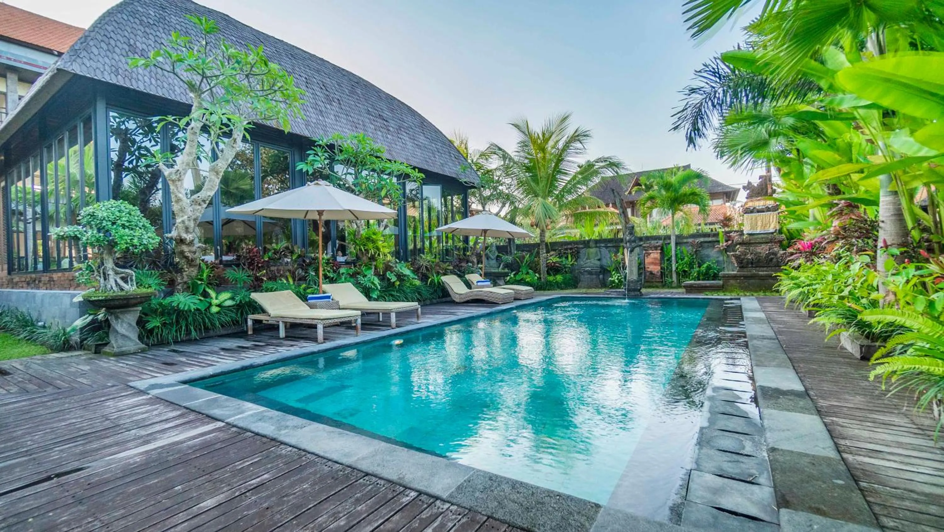 Swimming pool in Gayatri Retreat Ubud