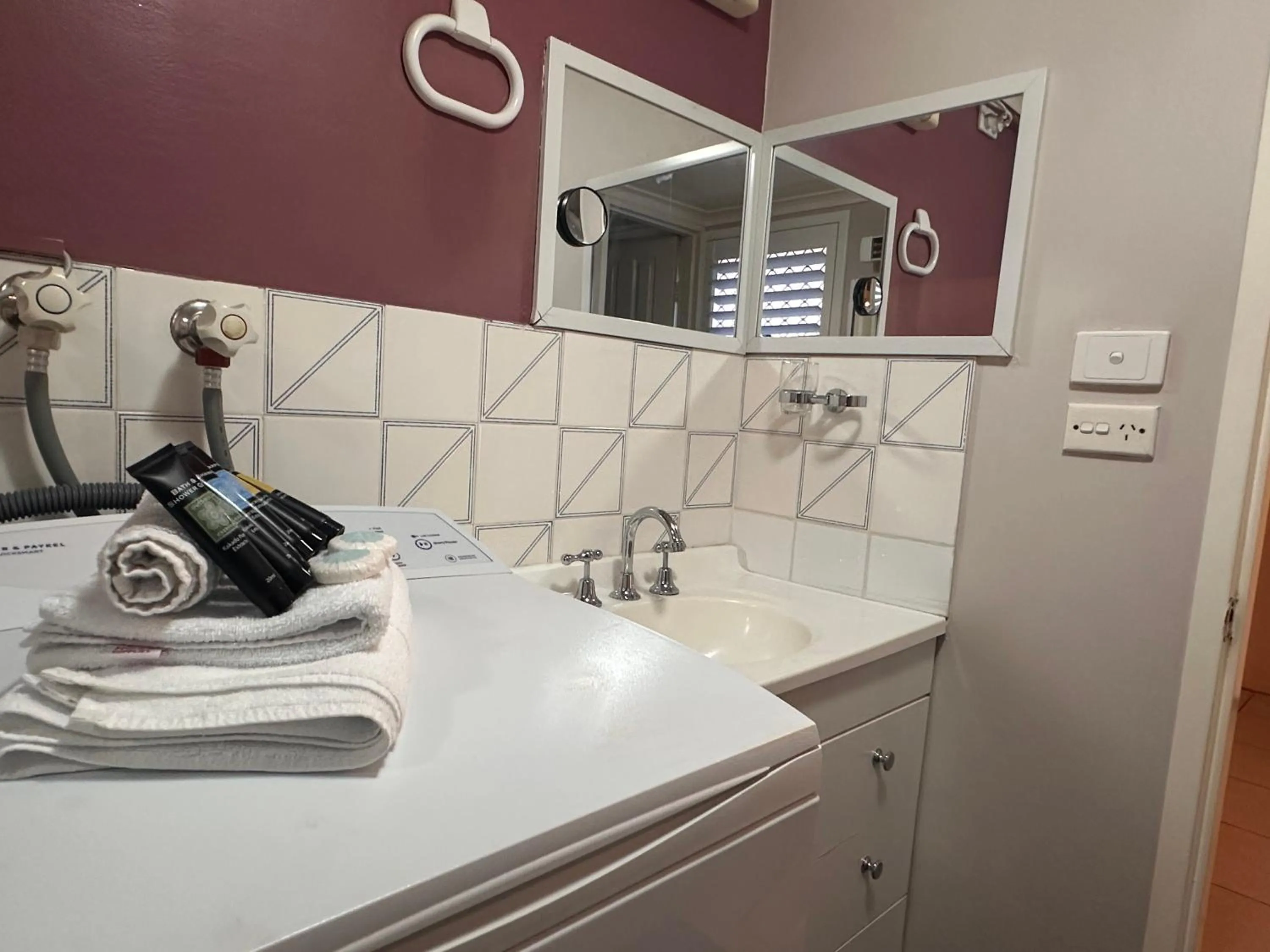 Bathroom in Beachlander Self-Contained Holiday Apartments