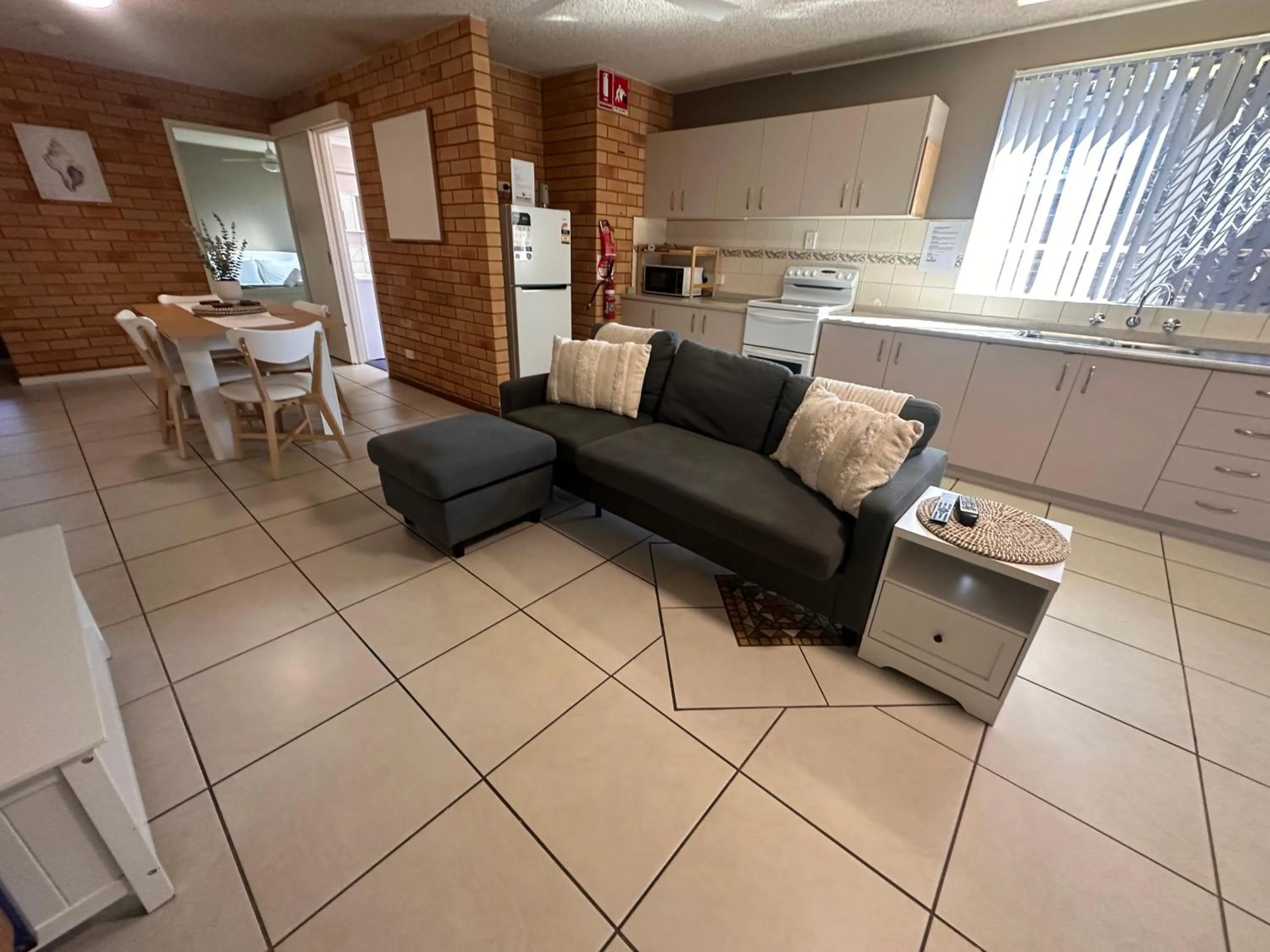 Kitchen or kitchenette in Beachlander Self-Contained Holiday Apartments