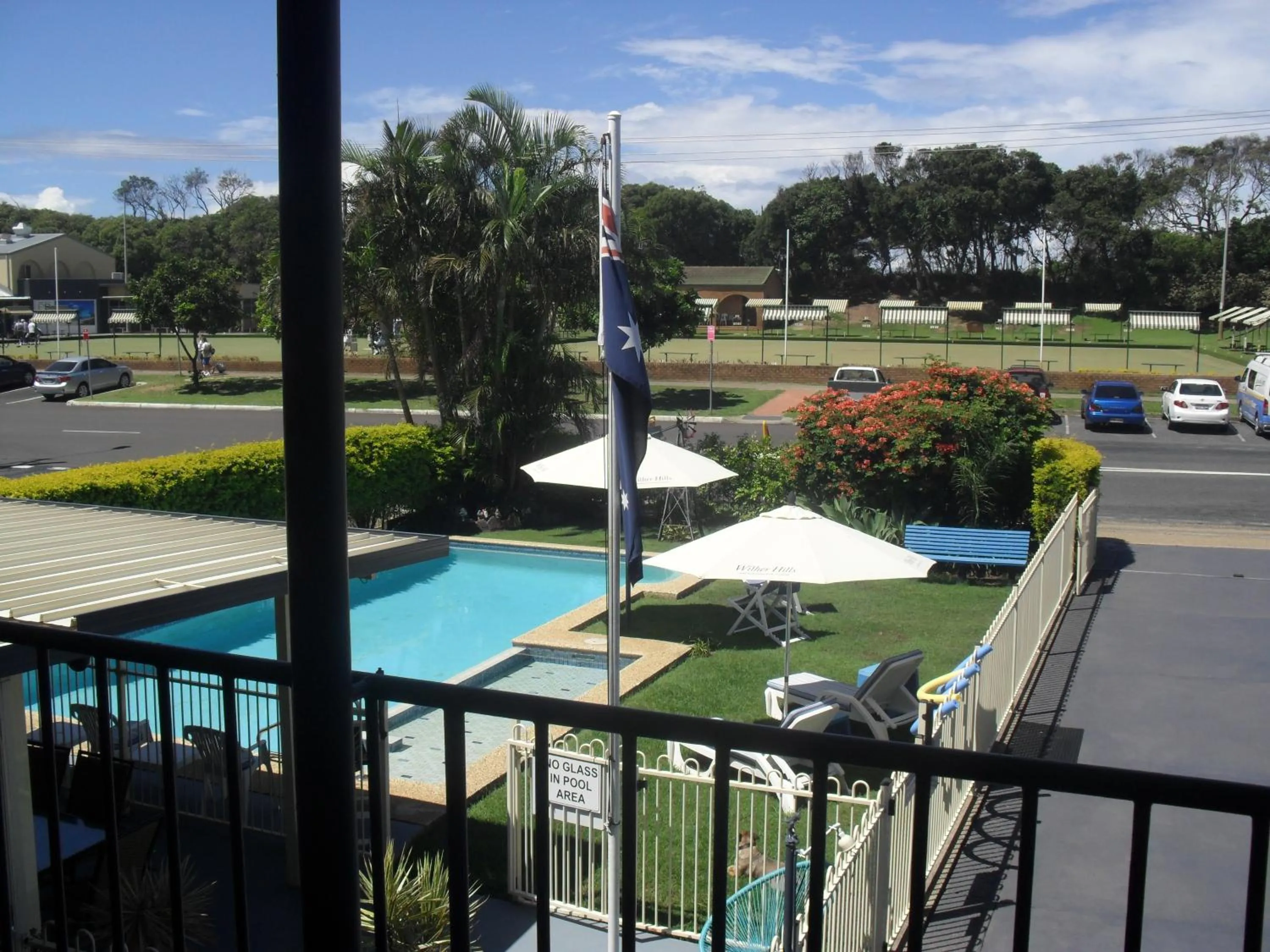 Swimming pool in Beachlander Self-Contained Holiday Apartments