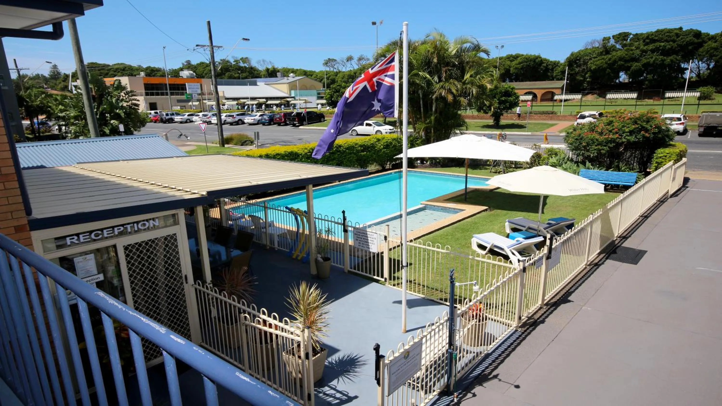 BBQ facilities in Beachlander Self-Contained Holiday Apartments
